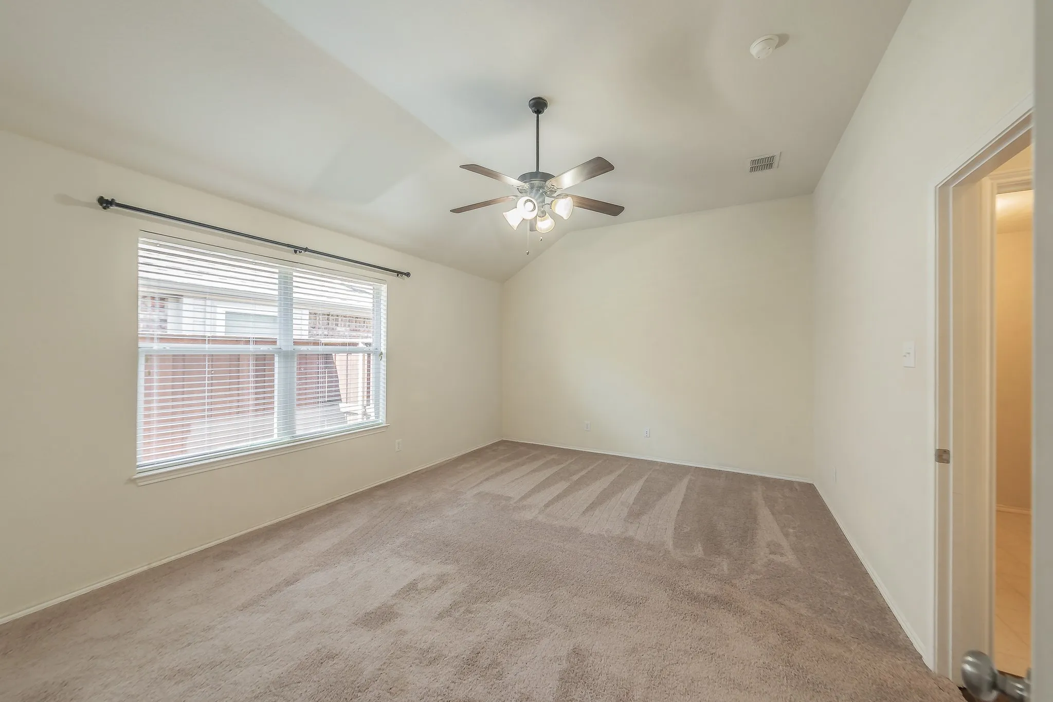 Single Family Residence For Rent in Denton County , 2612 Redcedar Drive, Little Elm, Texas 75068, 3 Bedroom, 2 Bathroom, 2 Garage spaces, 1,703 Sqft, built in 2002, mls#21406026, Real Estate Agent in Little Elm, Homes For Rent in Denton county, Homes For Rent in Little Elm, Realtor in Little Elm Texas, Real Estate Brokerage Independent Realty Texas, Luminita Cordes Realtor