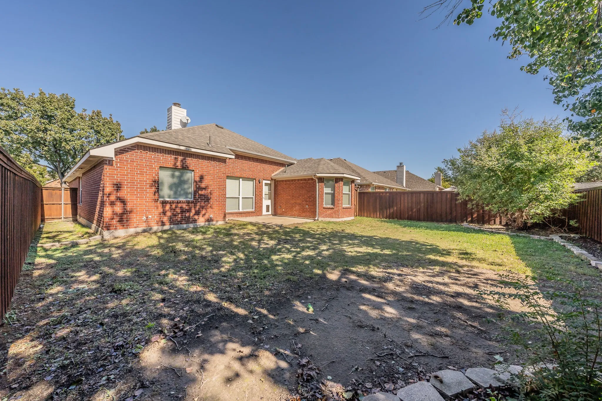 Single Family Residence For Rent in Denton County , 2612 Redcedar Drive, Little Elm, Texas 75068, 3 Bedroom, 2 Bathroom, 2 Garage spaces, 1,703 Sqft, built in 2002, mls#21406026, Real Estate Agent in Little Elm, Homes For Rent in Denton county, Homes For Rent in Little Elm, Realtor in Little Elm Texas, Real Estate Brokerage Independent Realty Texas, Luminita Cordes Realtor