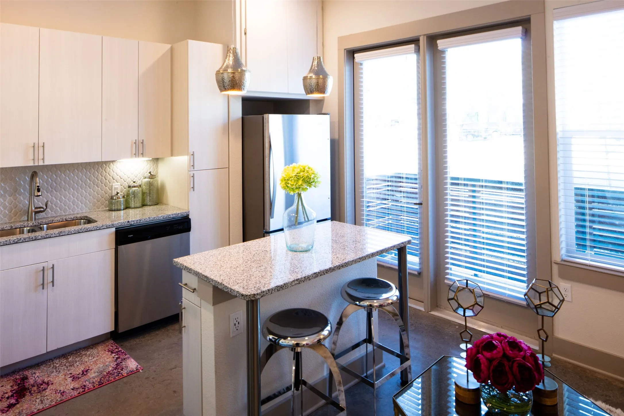 Apartment For Rent in Dallas County , 6000 Gaston Avenue 209, Dallas, Texas 75214, 1 Bedroom, 1 Bathroom, Garage spaces, 510 Sqft, built in 2018, mls#21406042, Real Estate Agent in Dallas, Homes For Rent in Dallas county, Homes For Rent in Dallas, Realtor in Dallas Texas, Real Estate Brokerage Independent Realty Texas, Luminita Cordes Realtor