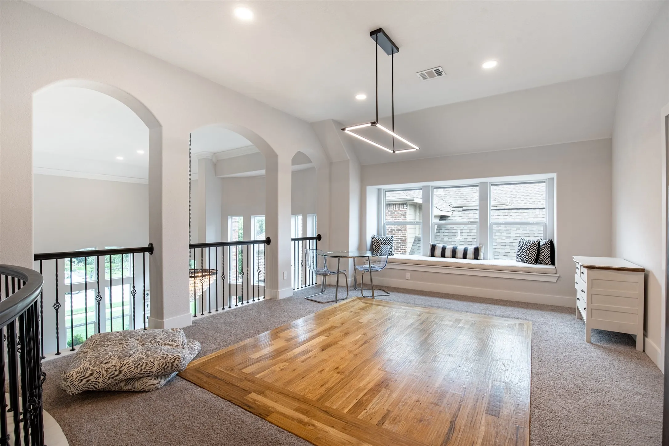 Single Family Residence For Sale in Denton County , 5198 Kiowa Drive, Frisco, Texas 75034, 5 Bedroom, 4 Bathroom, 2 Garage spaces, 4,721 Sqft, built in 2003, mls#21405869, Real Estate Agent in Frisco, Homes For Sale in Denton county, Homes For Sale in Frisco, Realtor in Frisco Texas, Real Estate Brokerage Independent Realty Texas, Luminita Cordes Realtor