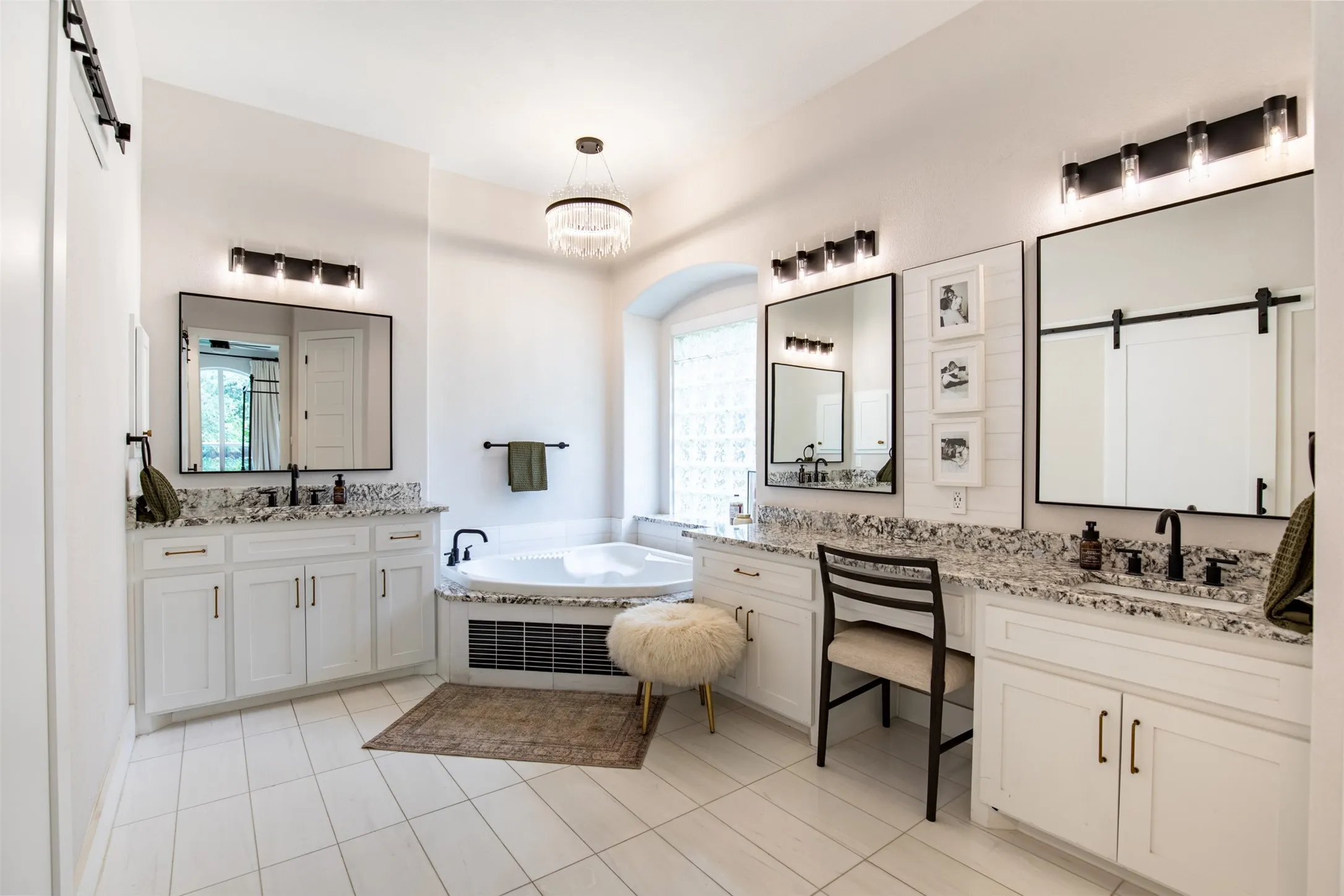Single Family Residence For Sale in Denton County , 5198 Kiowa Drive, Frisco, Texas 75034, 5 Bedroom, 4 Bathroom, 2 Garage spaces, 4,721 Sqft, built in 2003, mls#21405869, Real Estate Agent in Frisco, Homes For Sale in Denton county, Homes For Sale in Frisco, Realtor in Frisco Texas, Real Estate Brokerage Independent Realty Texas, Luminita Cordes Realtor