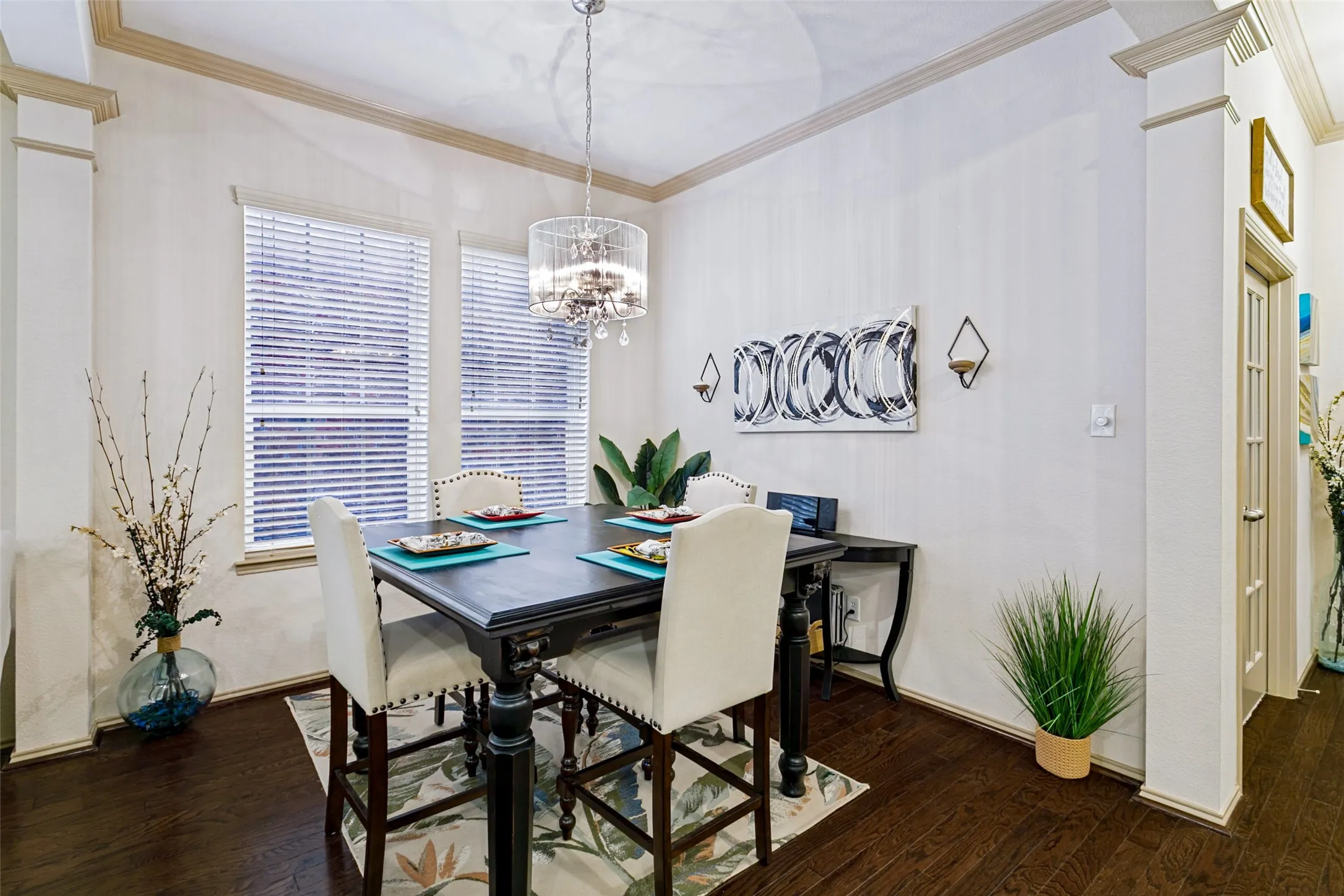Single Family Residence For Sale in Tarrant County , 218 Buckingham Avenue, Euless, Texas 76040, 3 Bedroom, 3 Bathroom, 2 Garage spaces, 2,322 Sqft, built in 2010, mls#21405958, Real Estate Agent in Euless, Homes For Sale in Tarrant county, Homes For Sale in Euless, Realtor in Euless Texas, Real Estate Brokerage Independent Realty Texas, Luminita Cordes Realtor