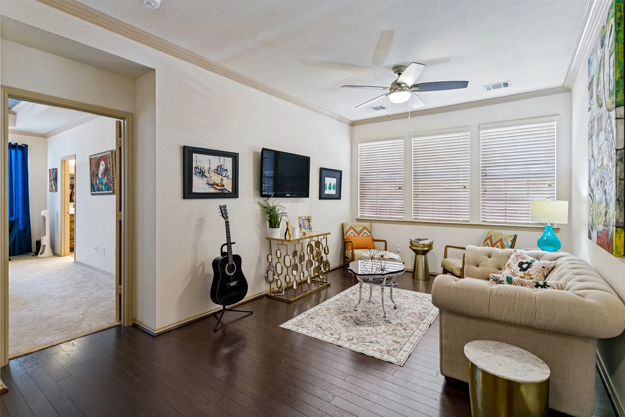 Single Family Residence For Sale in Tarrant County , 218 Buckingham Avenue, Euless, Texas 76040, 3 Bedroom, 3 Bathroom, 2 Garage spaces, 2,322 Sqft, built in 2010, mls#21405958, Real Estate Agent in Euless, Homes For Sale in Tarrant county, Homes For Sale in Euless, Realtor in Euless Texas, Real Estate Brokerage Independent Realty Texas, Luminita Cordes Realtor