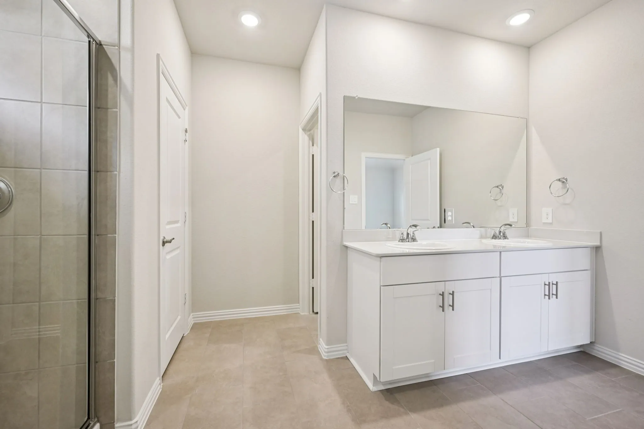 Photo is not of the actual home, but is an inspirational photo of builder’s model home and may depict options, furnishings, and/or decorator features that are not included.