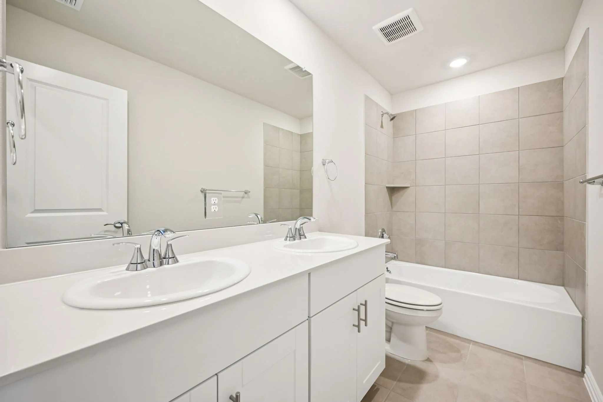 Photo is not of the actual home, but is an inspirational photo of builder’s model home and may depict options, furnishings, and/or decorator features that are not included.