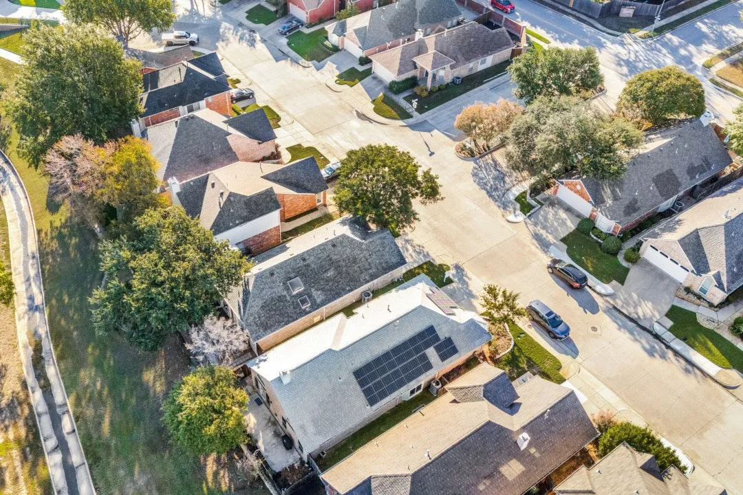 Single Family Residence For Sale in Tarrant County , 2237 Wembley Wood Lane, Bedford, Texas 76022, 3 Bedroom, 2 Bathroom, 2 Garage spaces, 1,381 Sqft, built in 1997, mls#21405698, Real Estate Agent in Bedford, Homes For Sale in Tarrant county, Homes For Sale in Bedford, Realtor in Bedford Texas, Real Estate Brokerage Independent Realty Texas, Luminita Cordes Realtor
