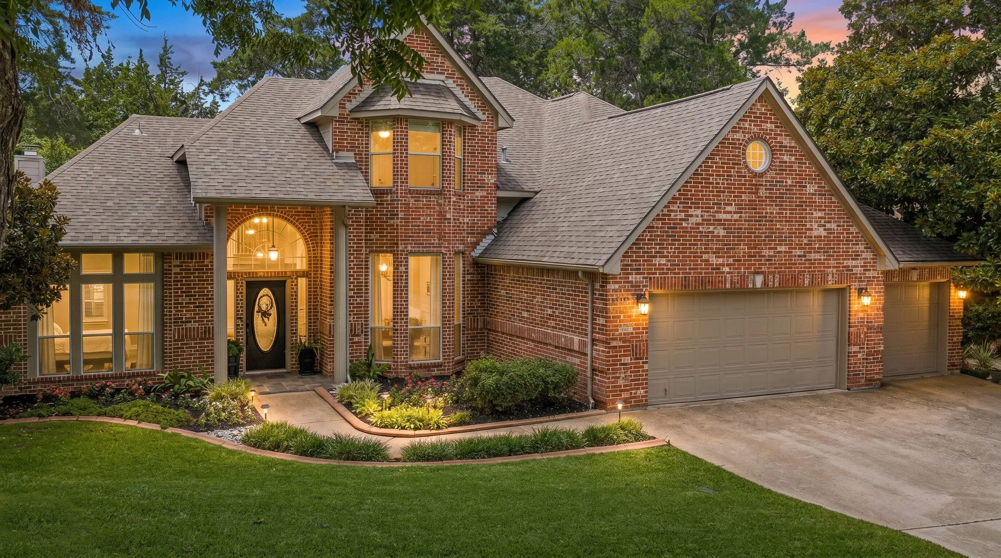 Single Family Residence For Rent in Rockwall County , 6107 Volunteer Place, Rockwall, Texas 75032, 4 Bedroom, 3 Bathroom, 3 Garage spaces, 3,096 Sqft, built in 1995, mls#21405910, Real Estate Agent in Rockwall, Homes For Rent in Rockwall county, Homes For Rent in Rockwall, Realtor in Rockwall Texas, Real Estate Brokerage Independent Realty Texas, Luminita Cordes Realtor