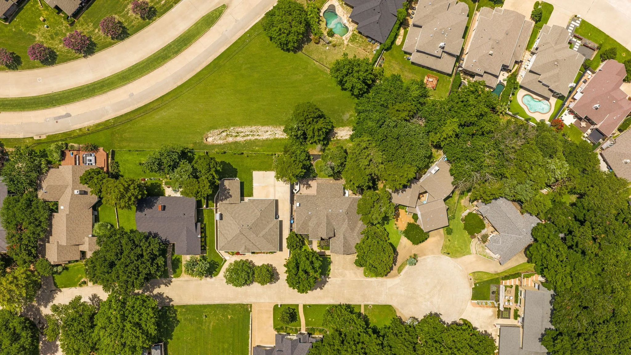 Single Family Residence For Rent in Rockwall County , 6107 Volunteer Place, Rockwall, Texas 75032, 4 Bedroom, 3 Bathroom, 3 Garage spaces, 3,096 Sqft, built in 1995, mls#21405910, Real Estate Agent in Rockwall, Homes For Rent in Rockwall county, Homes For Rent in Rockwall, Realtor in Rockwall Texas, Real Estate Brokerage Independent Realty Texas, Luminita Cordes Realtor