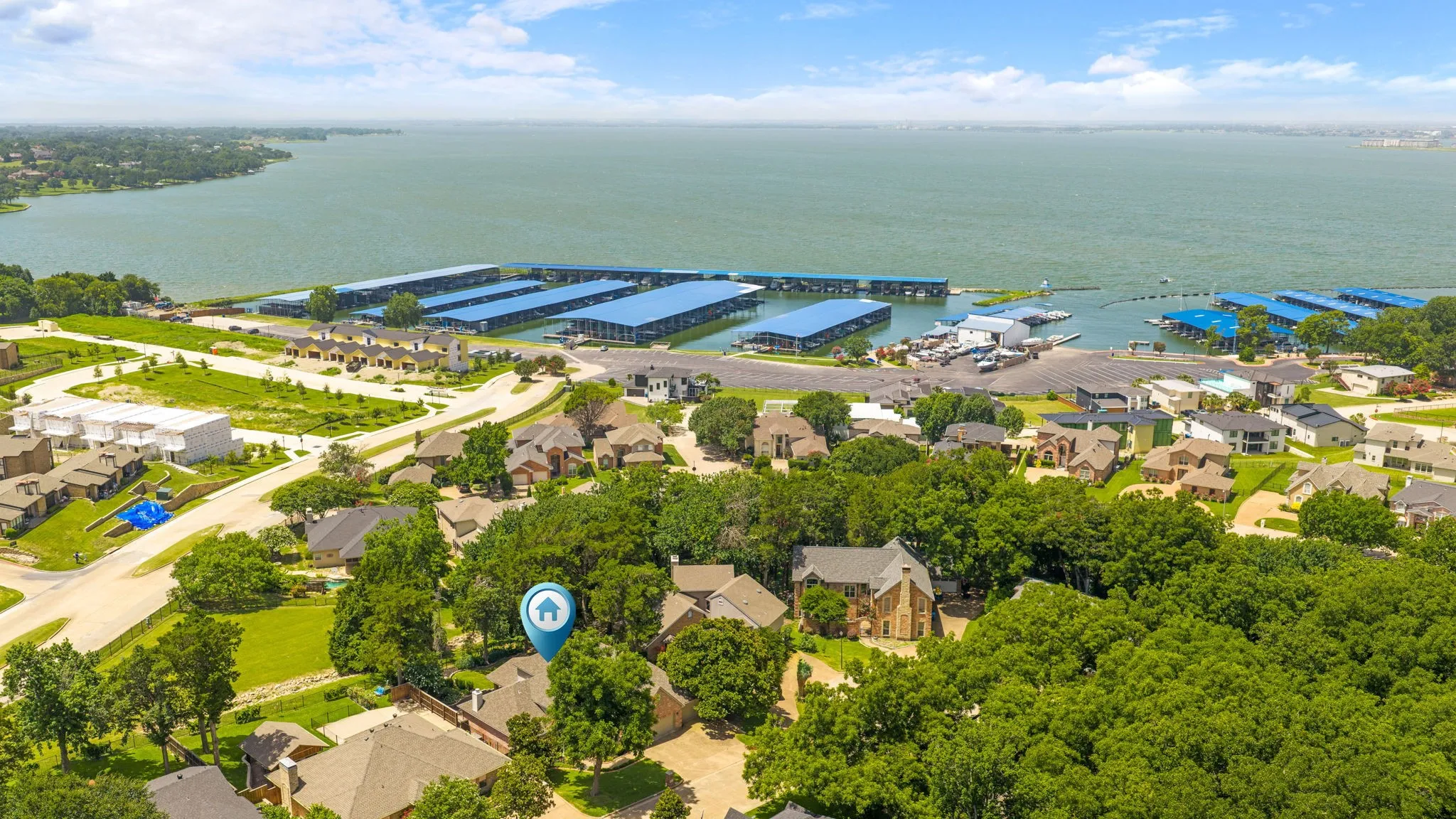Single Family Residence For Rent in Rockwall County , 6107 Volunteer Place, Rockwall, Texas 75032, 4 Bedroom, 3 Bathroom, 3 Garage spaces, 3,096 Sqft, built in 1995, mls#21405910, Real Estate Agent in Rockwall, Homes For Rent in Rockwall county, Homes For Rent in Rockwall, Realtor in Rockwall Texas, Real Estate Brokerage Independent Realty Texas, Luminita Cordes Realtor