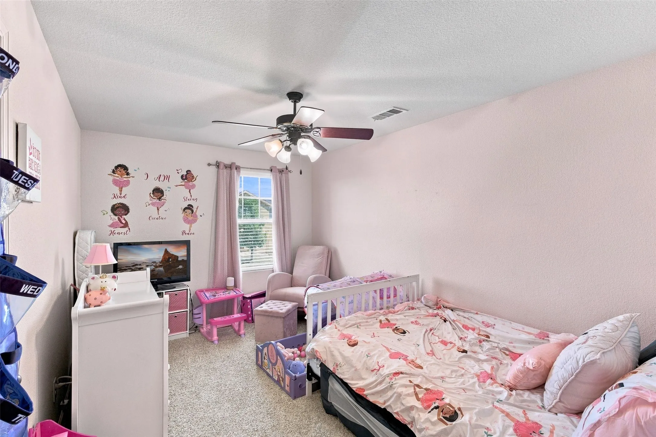 Single Family Residence For Sale in Ellis County , 420 Gypsum Lane, Glenn Heights, Texas 75154, 4 Bedroom, 3 Bathroom, 2 Garage spaces, 2,401 Sqft, built in 2019, mls#21405830, Real Estate Agent in Glenn Heights, Homes For Sale in Ellis county, Homes For Sale in Glenn Heights, Realtor in Glenn Heights Texas, Real Estate Brokerage Independent Realty Texas, Luminita Cordes Realtor