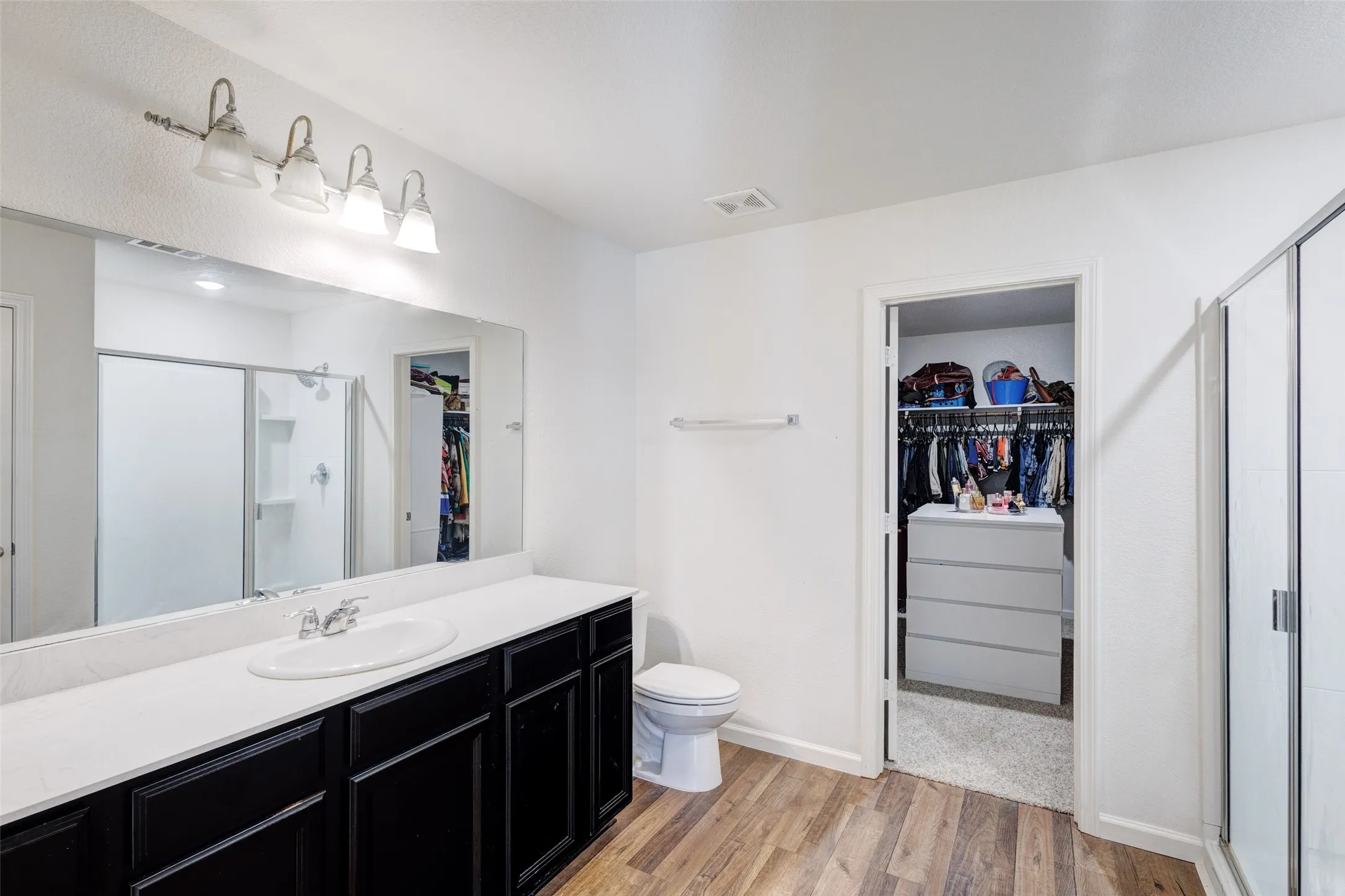 Single Family Residence For Sale in Ellis County , 420 Gypsum Lane, Glenn Heights, Texas 75154, 4 Bedroom, 3 Bathroom, 2 Garage spaces, 2,401 Sqft, built in 2019, mls#21405830, Real Estate Agent in Glenn Heights, Homes For Sale in Ellis county, Homes For Sale in Glenn Heights, Realtor in Glenn Heights Texas, Real Estate Brokerage Independent Realty Texas, Luminita Cordes Realtor