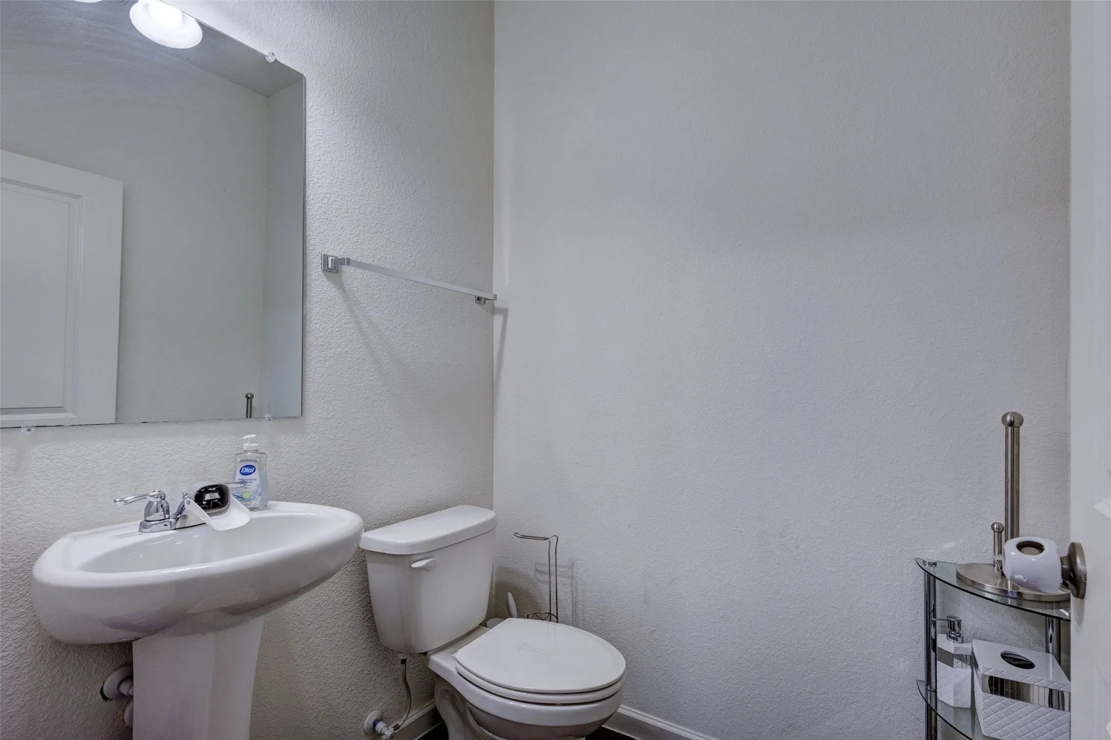 Single Family Residence For Sale in Ellis County , 420 Gypsum Lane, Glenn Heights, Texas 75154, 4 Bedroom, 3 Bathroom, 2 Garage spaces, 2,401 Sqft, built in 2019, mls#21405830, Real Estate Agent in Glenn Heights, Homes For Sale in Ellis county, Homes For Sale in Glenn Heights, Realtor in Glenn Heights Texas, Real Estate Brokerage Independent Realty Texas, Luminita Cordes Realtor