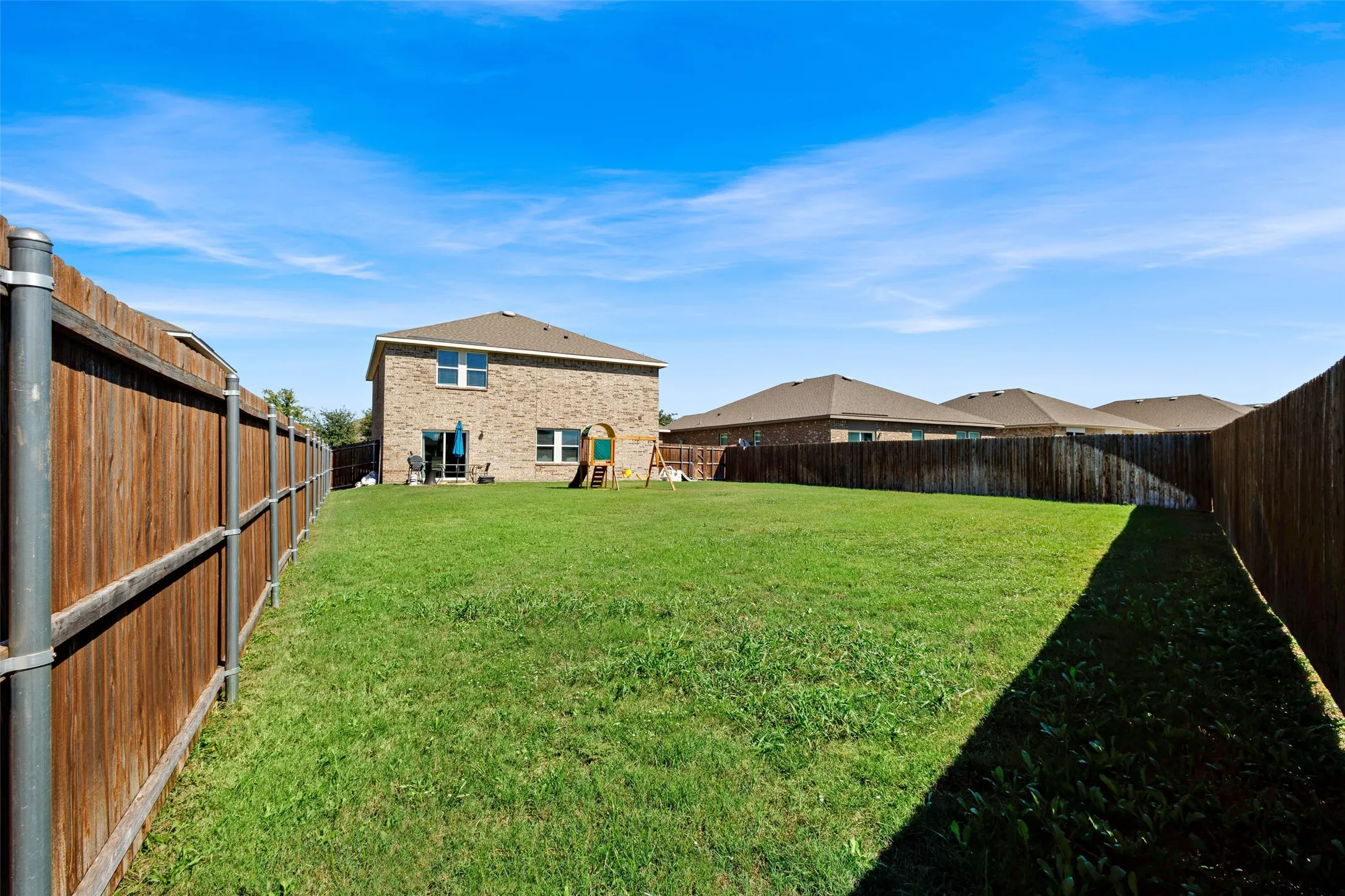 Single Family Residence For Sale in Ellis County , 420 Gypsum Lane, Glenn Heights, Texas 75154, 4 Bedroom, 3 Bathroom, 2 Garage spaces, 2,401 Sqft, built in 2019, mls#21405830, Real Estate Agent in Glenn Heights, Homes For Sale in Ellis county, Homes For Sale in Glenn Heights, Realtor in Glenn Heights Texas, Real Estate Brokerage Independent Realty Texas, Luminita Cordes Realtor