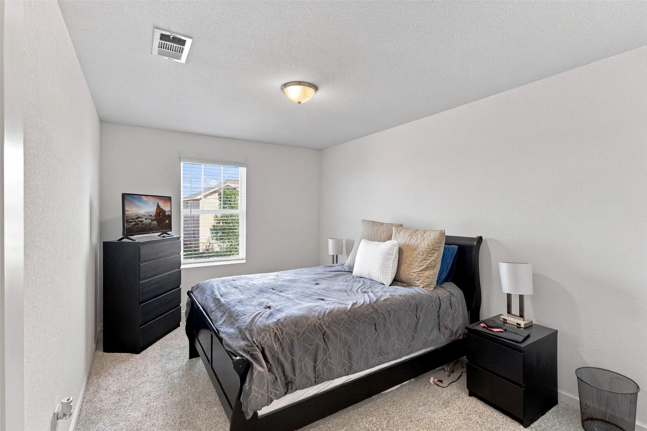 Single Family Residence For Sale in Ellis County , 420 Gypsum Lane, Glenn Heights, Texas 75154, 4 Bedroom, 3 Bathroom, 2 Garage spaces, 2,401 Sqft, built in 2019, mls#21405830, Real Estate Agent in Glenn Heights, Homes For Sale in Ellis county, Homes For Sale in Glenn Heights, Realtor in Glenn Heights Texas, Real Estate Brokerage Independent Realty Texas, Luminita Cordes Realtor