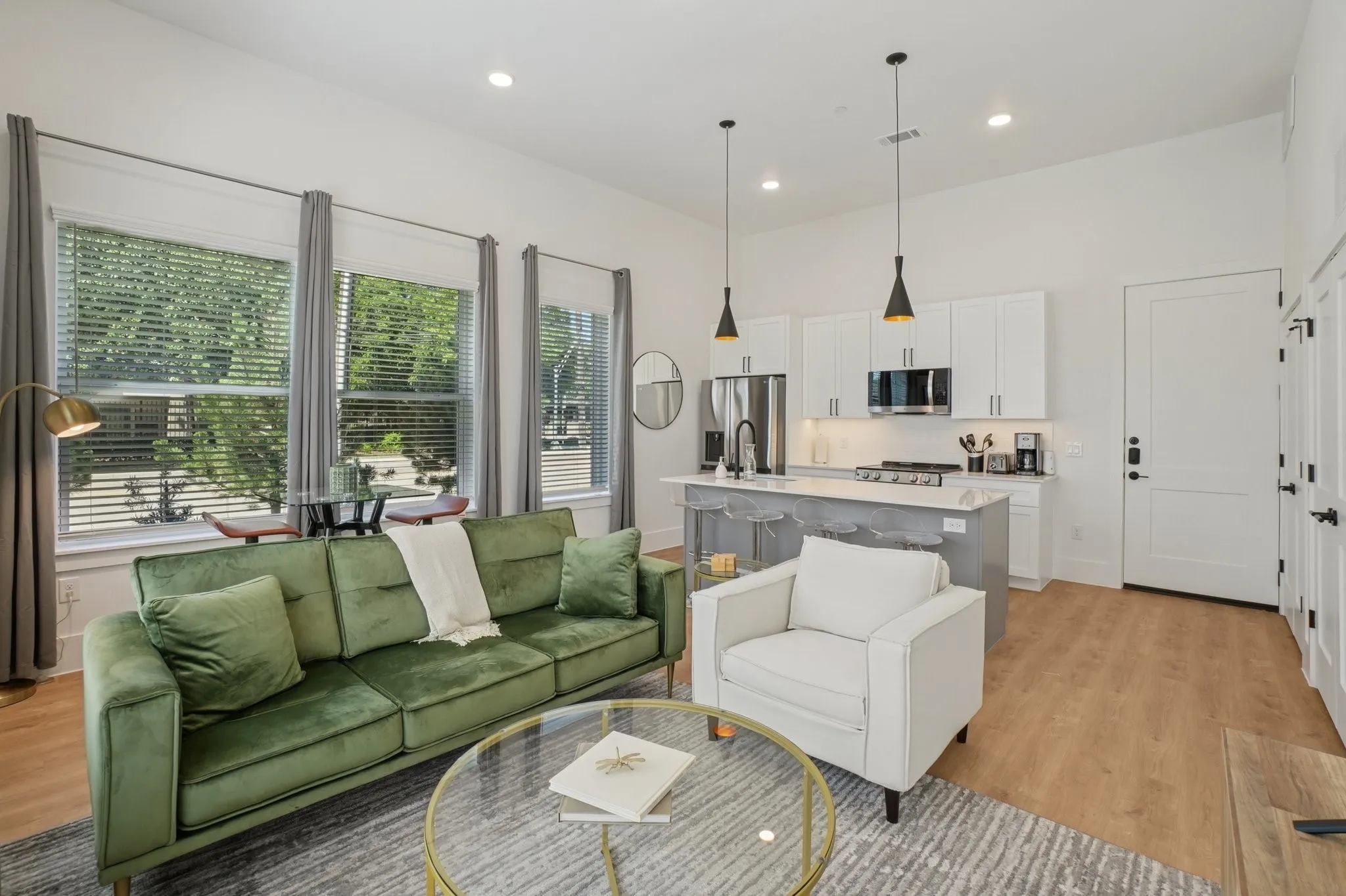 Apartment For Rent in Dallas County , 6418 Maple Avenue 308, Dallas, Texas 75235, 1 Bedroom, 1 Bathroom, Garage spaces, 641 Sqft, built in 2023, mls#21406073, Real Estate Agent in Dallas, Homes For Rent in Dallas county, Homes For Rent in Dallas, Realtor in Dallas Texas, Real Estate Brokerage Independent Realty Texas, Luminita Cordes Realtor