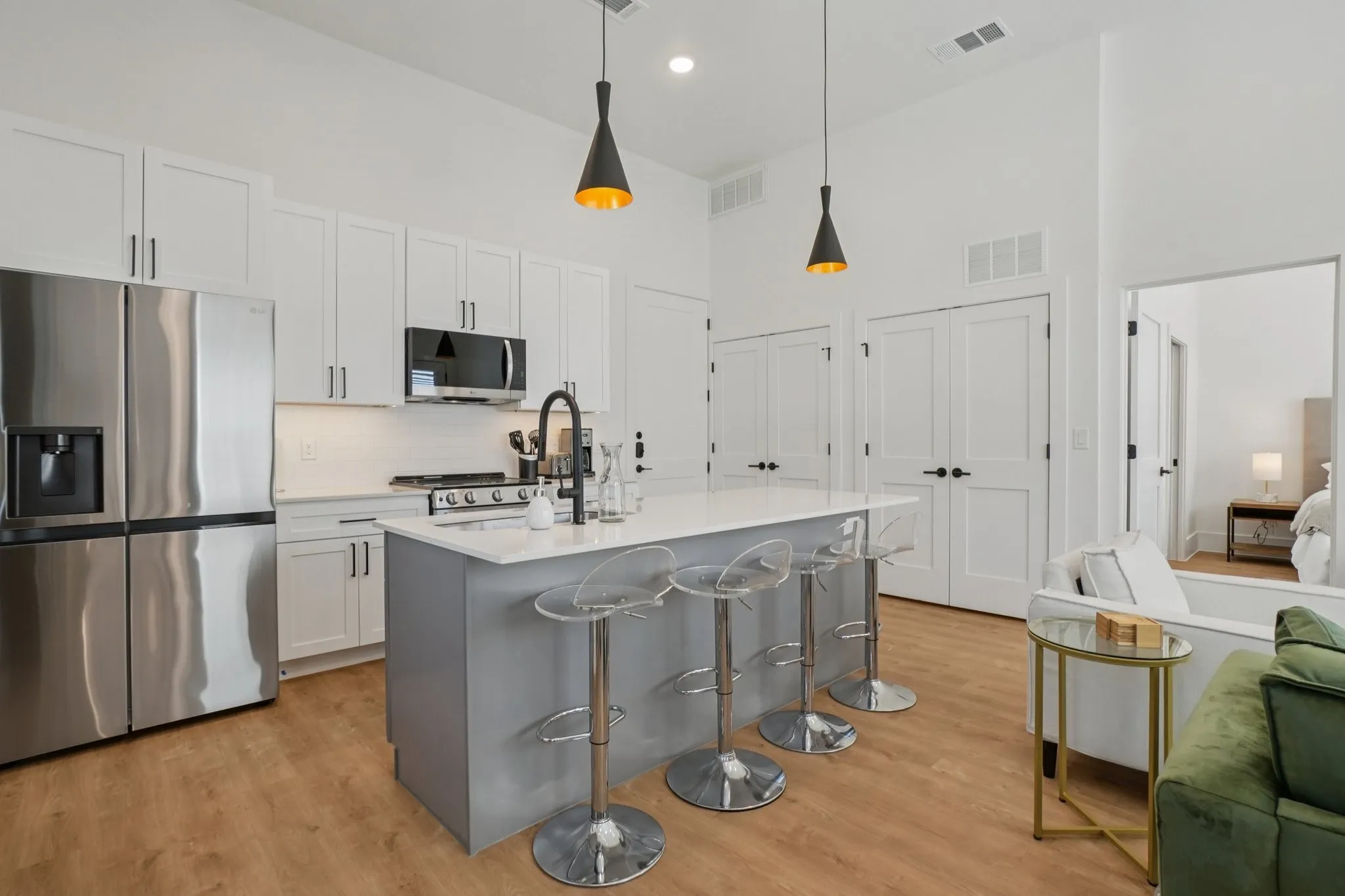 Apartment For Rent in Dallas County , 6418 Maple Avenue 308, Dallas, Texas 75235, 1 Bedroom, 1 Bathroom, Garage spaces, 641 Sqft, built in 2023, mls#21406073, Real Estate Agent in Dallas, Homes For Rent in Dallas county, Homes For Rent in Dallas, Realtor in Dallas Texas, Real Estate Brokerage Independent Realty Texas, Luminita Cordes Realtor