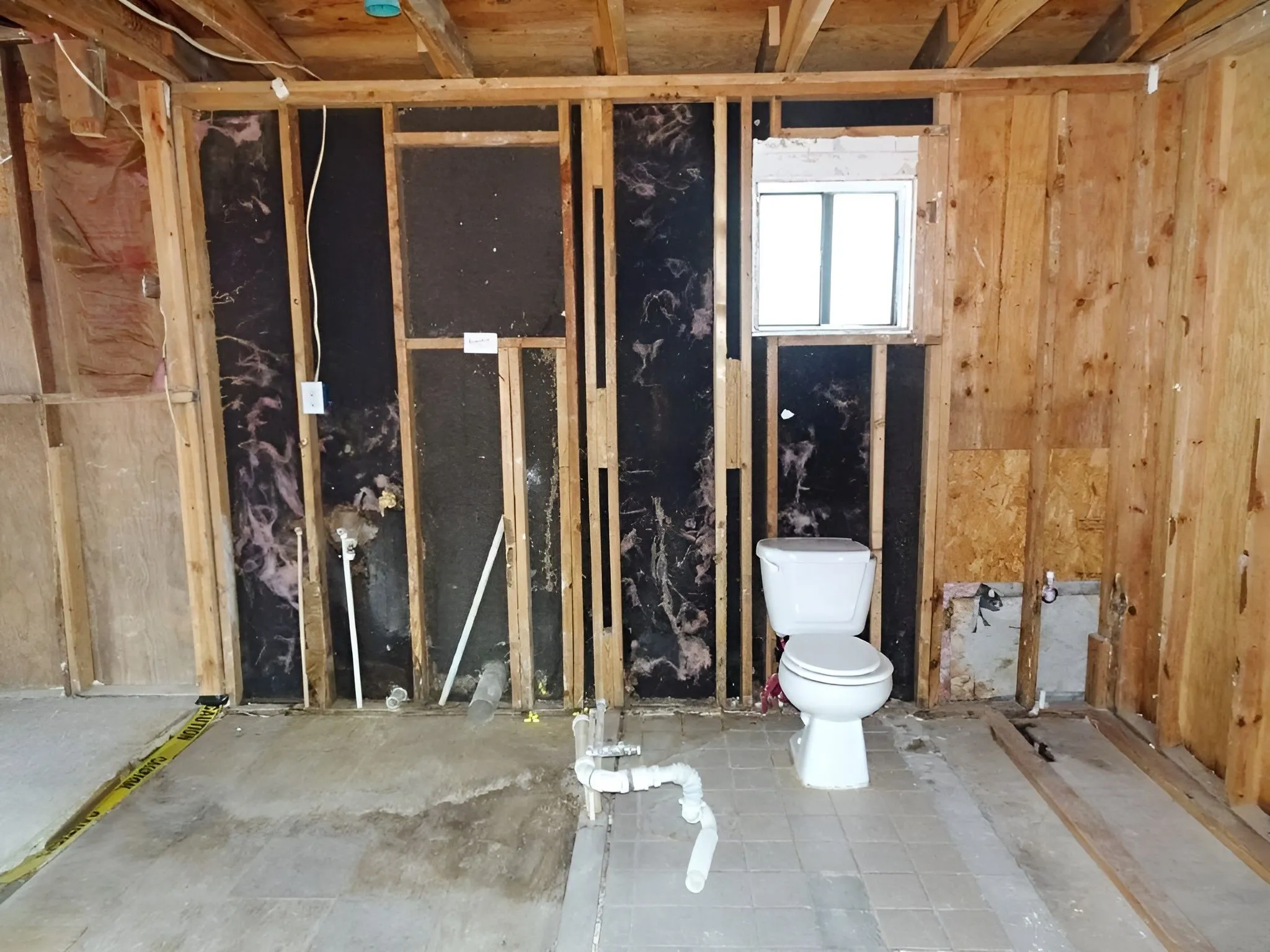 Single Family Residence For Sale in Webb County , 4518 Rodeo Lane, Laredo, Texas 78046, 3 Bedroom, 1 Bathroom, Garage spaces, 1,048 Sqft, built in 1993, mls#21406061, Real Estate Agent in Laredo, Homes For Sale in Webb county, Homes For Sale in Laredo, Realtor in Laredo Texas, Real Estate Brokerage Independent Realty Texas, Luminita Cordes Realtor