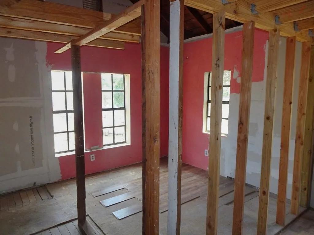 Single Family Residence For Sale in Webb County , 4518 Rodeo Lane, Laredo, Texas 78046, 3 Bedroom, 1 Bathroom, Garage spaces, 1,048 Sqft, built in 1993, mls#21406061, Real Estate Agent in Laredo, Homes For Sale in Webb county, Homes For Sale in Laredo, Realtor in Laredo Texas, Real Estate Brokerage Independent Realty Texas, Luminita Cordes Realtor