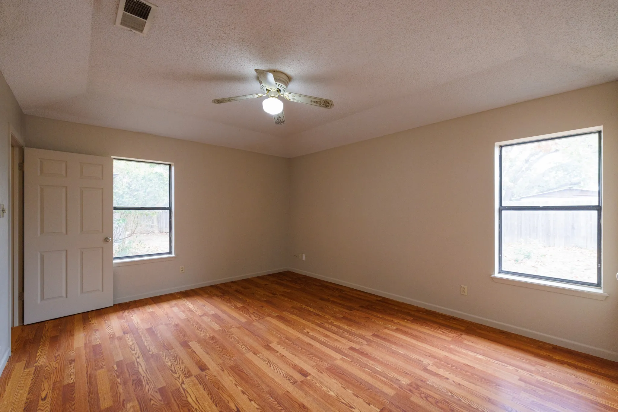 Single Family Residence For Rent in Taylor County , 4510 Pamela Drive, Abilene, Texas 79606, 3 Bedroom, 2 Bathroom, 2 Garage spaces, 1,996 Sqft, built in 1985, mls#21405872, Real Estate Agent in Abilene, Homes For Rent in Taylor county, Homes For Rent in Abilene, Realtor in Abilene Texas, Real Estate Brokerage Independent Realty Texas, Luminita Cordes Realtor