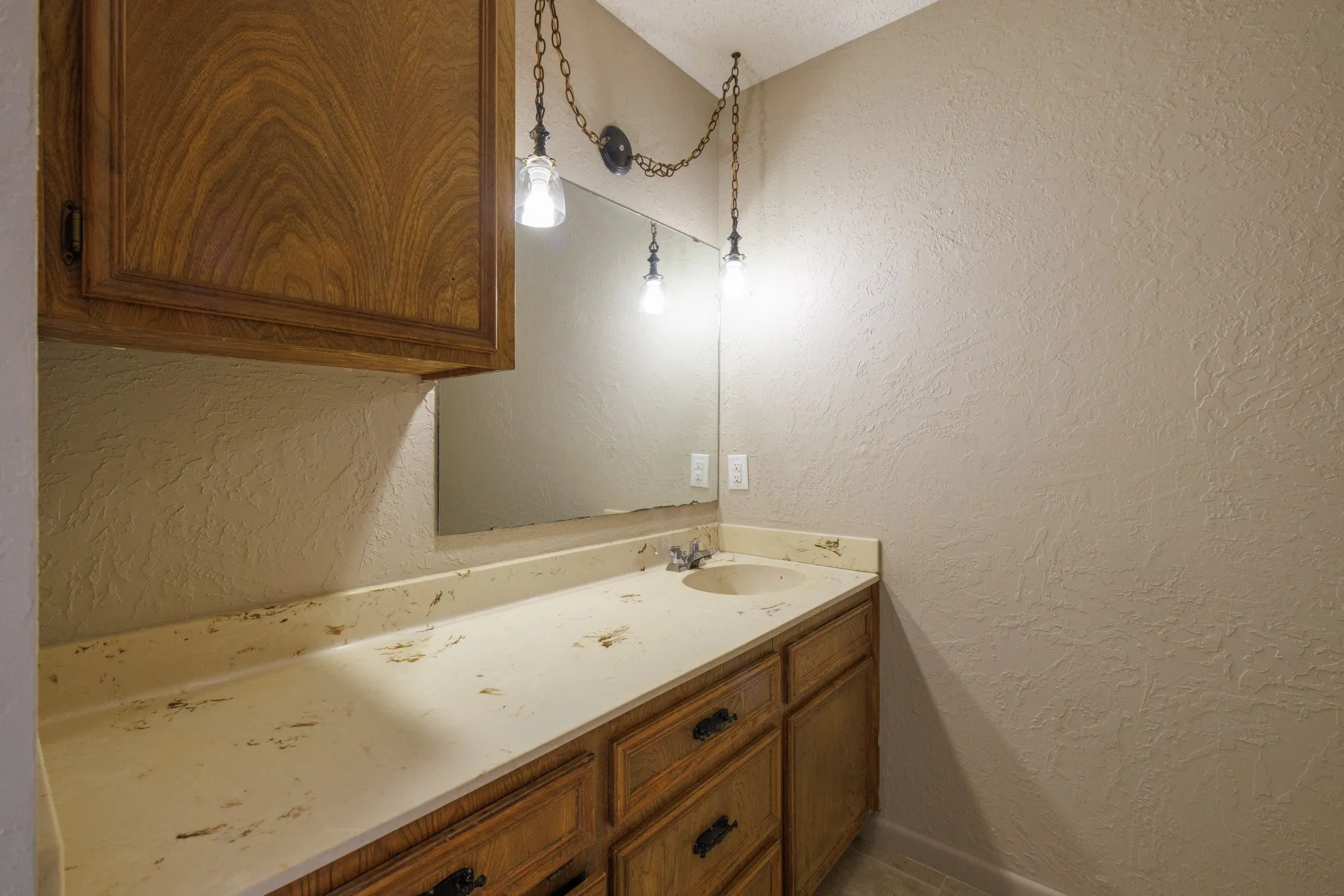 Single Family Residence For Rent in Taylor County , 4510 Pamela Drive, Abilene, Texas 79606, 3 Bedroom, 2 Bathroom, 2 Garage spaces, 1,996 Sqft, built in 1985, mls#21405872, Real Estate Agent in Abilene, Homes For Rent in Taylor county, Homes For Rent in Abilene, Realtor in Abilene Texas, Real Estate Brokerage Independent Realty Texas, Luminita Cordes Realtor