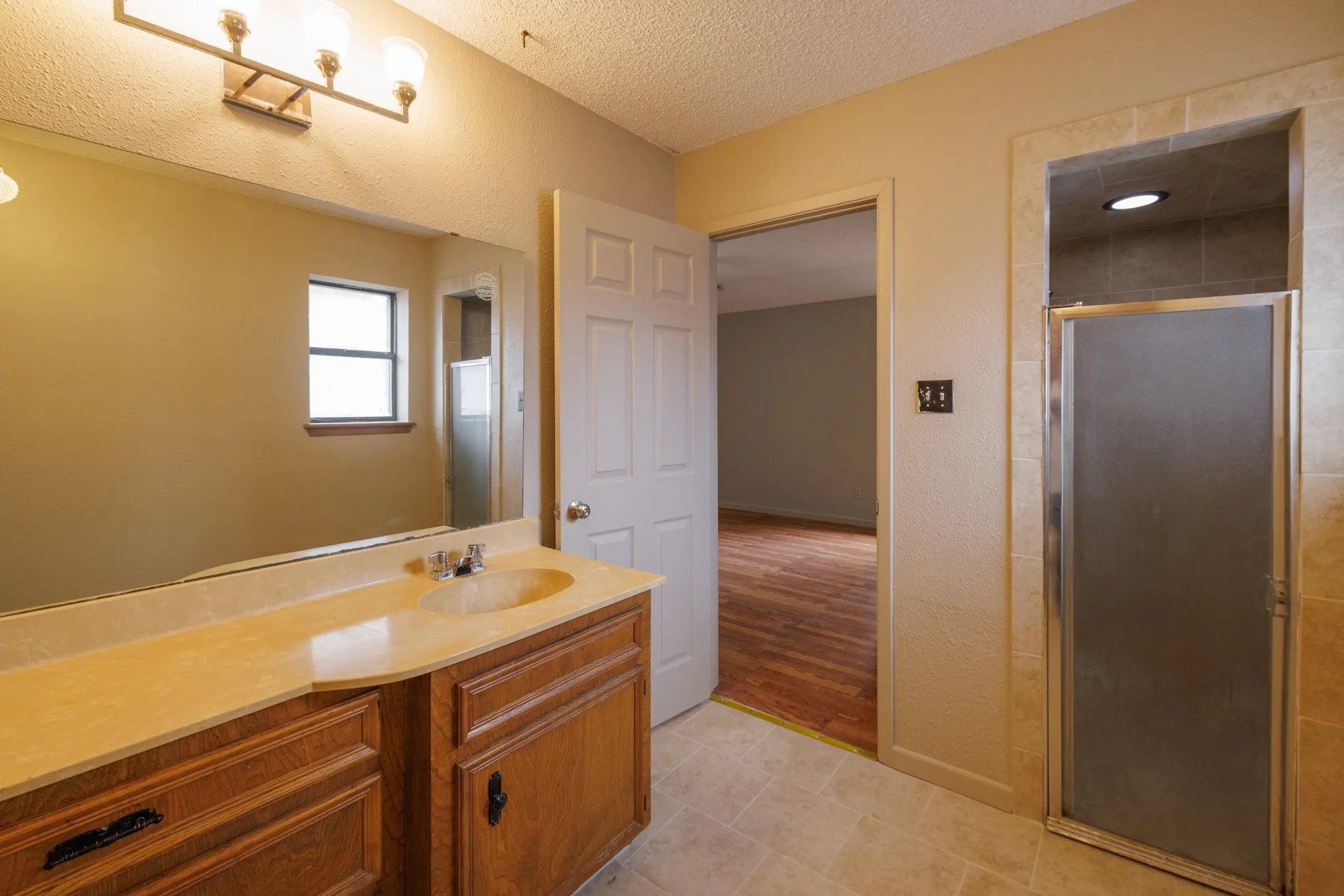 Single Family Residence For Rent in Taylor County , 4510 Pamela Drive, Abilene, Texas 79606, 3 Bedroom, 2 Bathroom, 2 Garage spaces, 1,996 Sqft, built in 1985, mls#21405872, Real Estate Agent in Abilene, Homes For Rent in Taylor county, Homes For Rent in Abilene, Realtor in Abilene Texas, Real Estate Brokerage Independent Realty Texas, Luminita Cordes Realtor