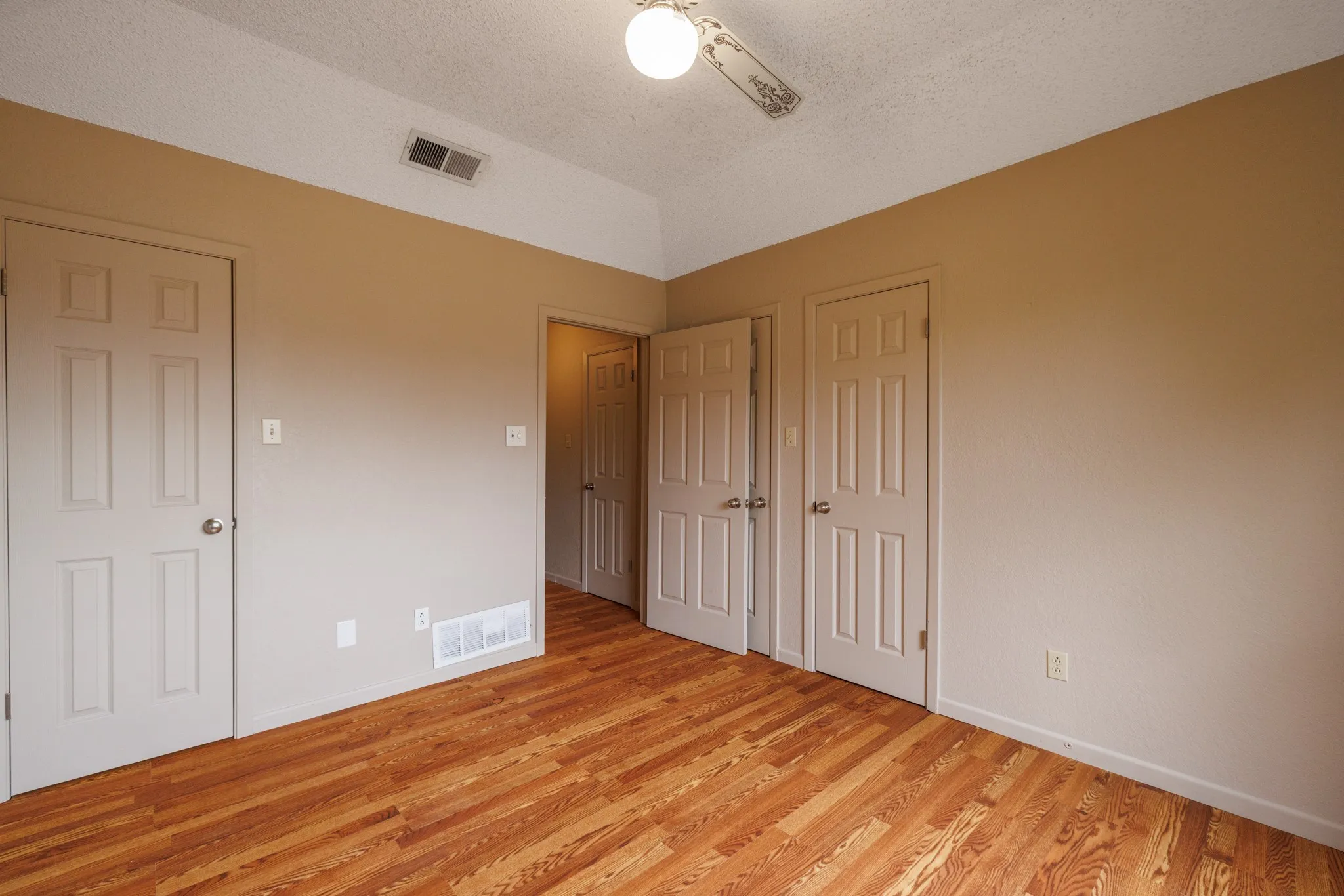 Single Family Residence For Rent in Taylor County , 4510 Pamela Drive, Abilene, Texas 79606, 3 Bedroom, 2 Bathroom, 2 Garage spaces, 1,996 Sqft, built in 1985, mls#21405872, Real Estate Agent in Abilene, Homes For Rent in Taylor county, Homes For Rent in Abilene, Realtor in Abilene Texas, Real Estate Brokerage Independent Realty Texas, Luminita Cordes Realtor