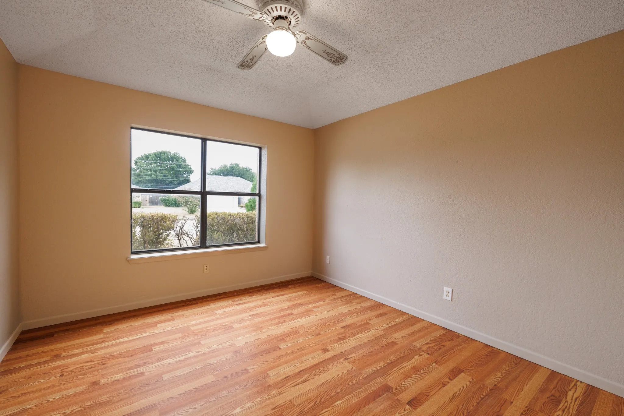 Single Family Residence For Rent in Taylor County , 4510 Pamela Drive, Abilene, Texas 79606, 3 Bedroom, 2 Bathroom, 2 Garage spaces, 1,996 Sqft, built in 1985, mls#21405872, Real Estate Agent in Abilene, Homes For Rent in Taylor county, Homes For Rent in Abilene, Realtor in Abilene Texas, Real Estate Brokerage Independent Realty Texas, Luminita Cordes Realtor