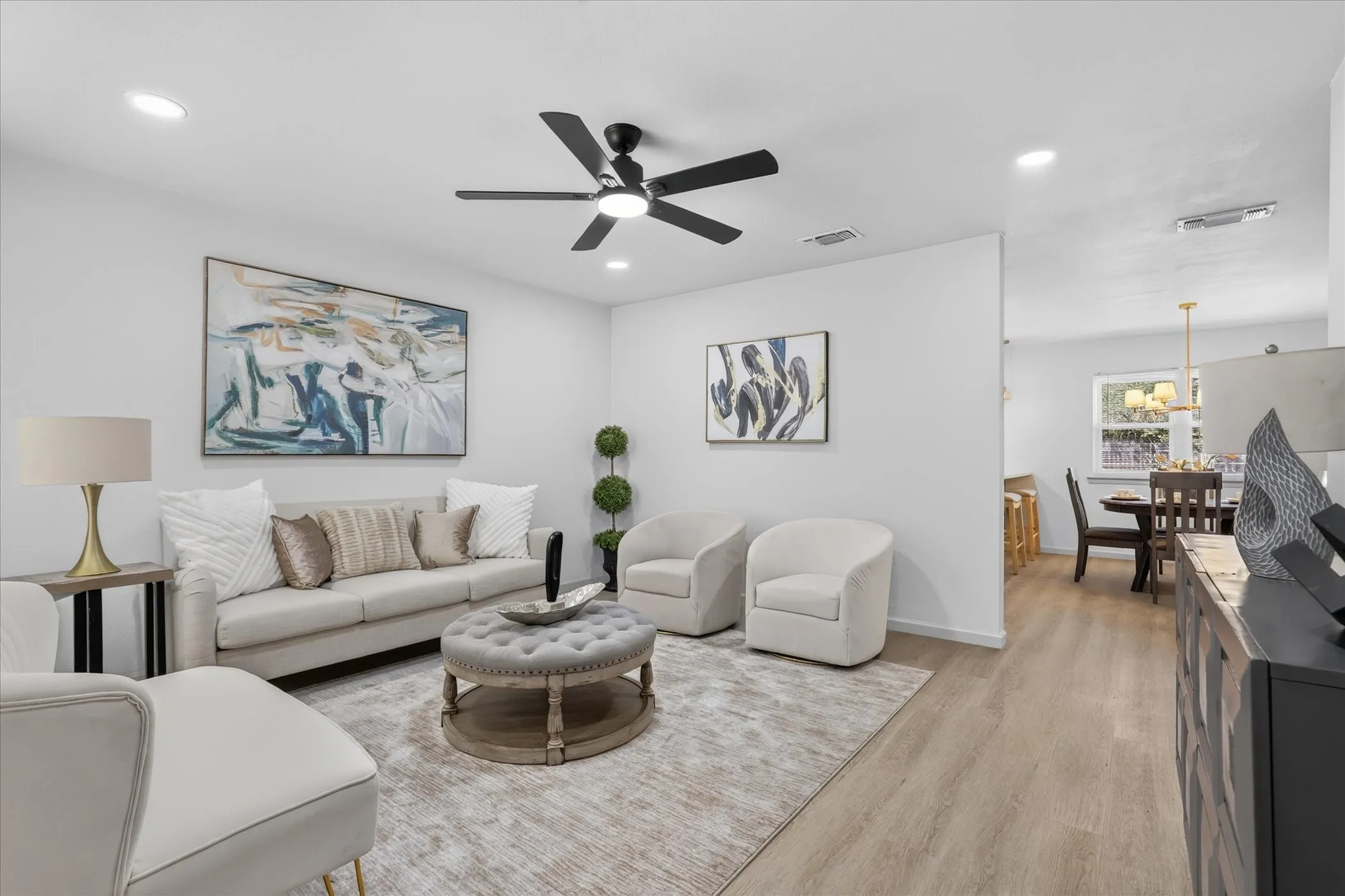 Single Family Residence For Sale in Tarrant County , 237 E Malone Avenue, Crowley, Texas 76036, 3 Bedroom, 2 Bathroom, 2 Garage spaces, 1,325 Sqft, built in 1972, mls#21406003, Real Estate Agent in Crowley, Homes For Sale in Tarrant county, Homes For Sale in Crowley, Realtor in Crowley Texas, Real Estate Brokerage Independent Realty Texas, Luminita Cordes Realtor