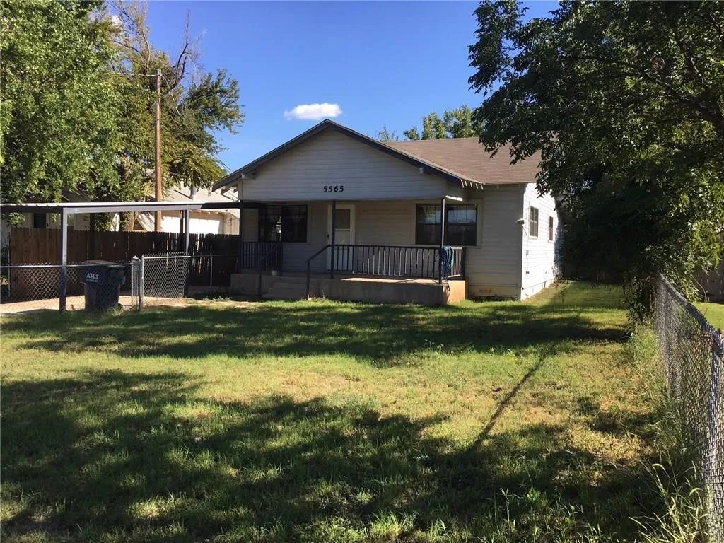Single Family Residence For Rent in Taylor County , 5565 Antilley Road, Abilene, Texas 79606, 2 Bedroom, 2 Bathroom, Garage spaces, 1,376 Sqft, built in 1940, mls#21401962, Real Estate Agent in Abilene, Homes For Rent in Taylor county, Homes For Rent in Abilene, Realtor in Abilene Texas, Real Estate Brokerage Independent Realty Texas, Luminita Cordes Realtor