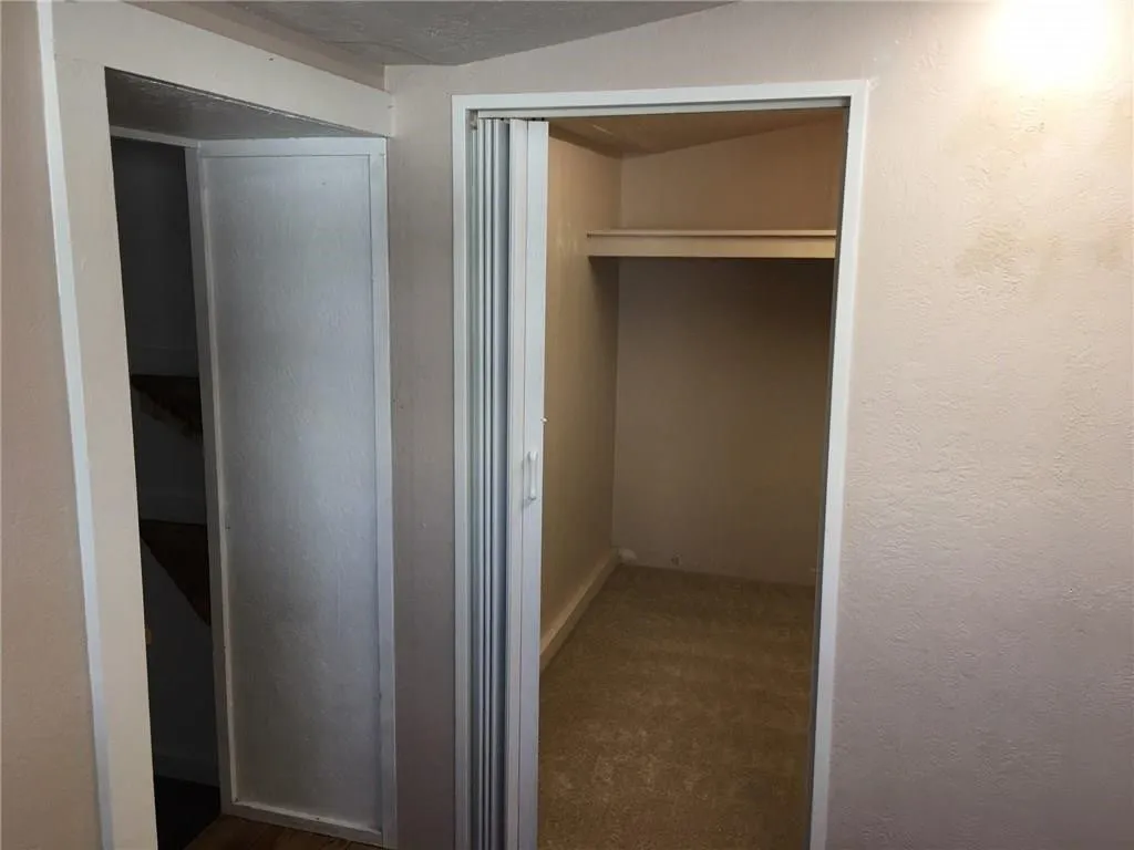 Single Family Residence For Rent in Taylor County , 5565 Antilley Road, Abilene, Texas 79606, 2 Bedroom, 2 Bathroom, Garage spaces, 1,376 Sqft, built in 1940, mls#21401962, Real Estate Agent in Abilene, Homes For Rent in Taylor county, Homes For Rent in Abilene, Realtor in Abilene Texas, Real Estate Brokerage Independent Realty Texas, Luminita Cordes Realtor