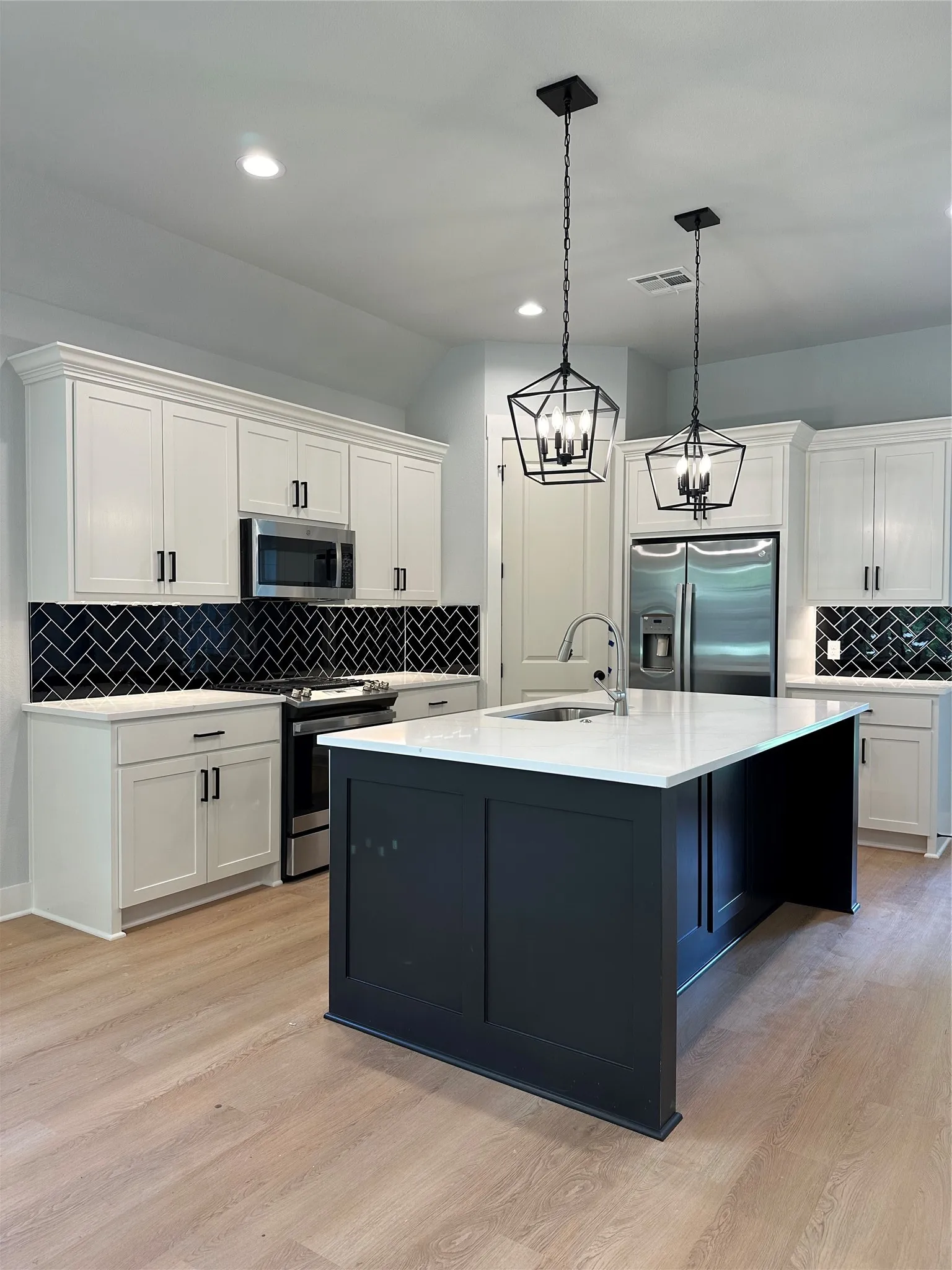 Single Family Residence For Rent in Mc Lennan County , 3520 Homan Avenue, Waco, Texas 76707, 3 Bedroom, 2 Bathroom, Garage spaces, 1,434 Sqft, built in 2023, mls#21406077, Real Estate Agent in Waco, Homes For Rent in Mc Lennan county, Homes For Rent in Waco, Realtor in Waco Texas, Real Estate Brokerage Independent Realty Texas, Luminita Cordes Realtor