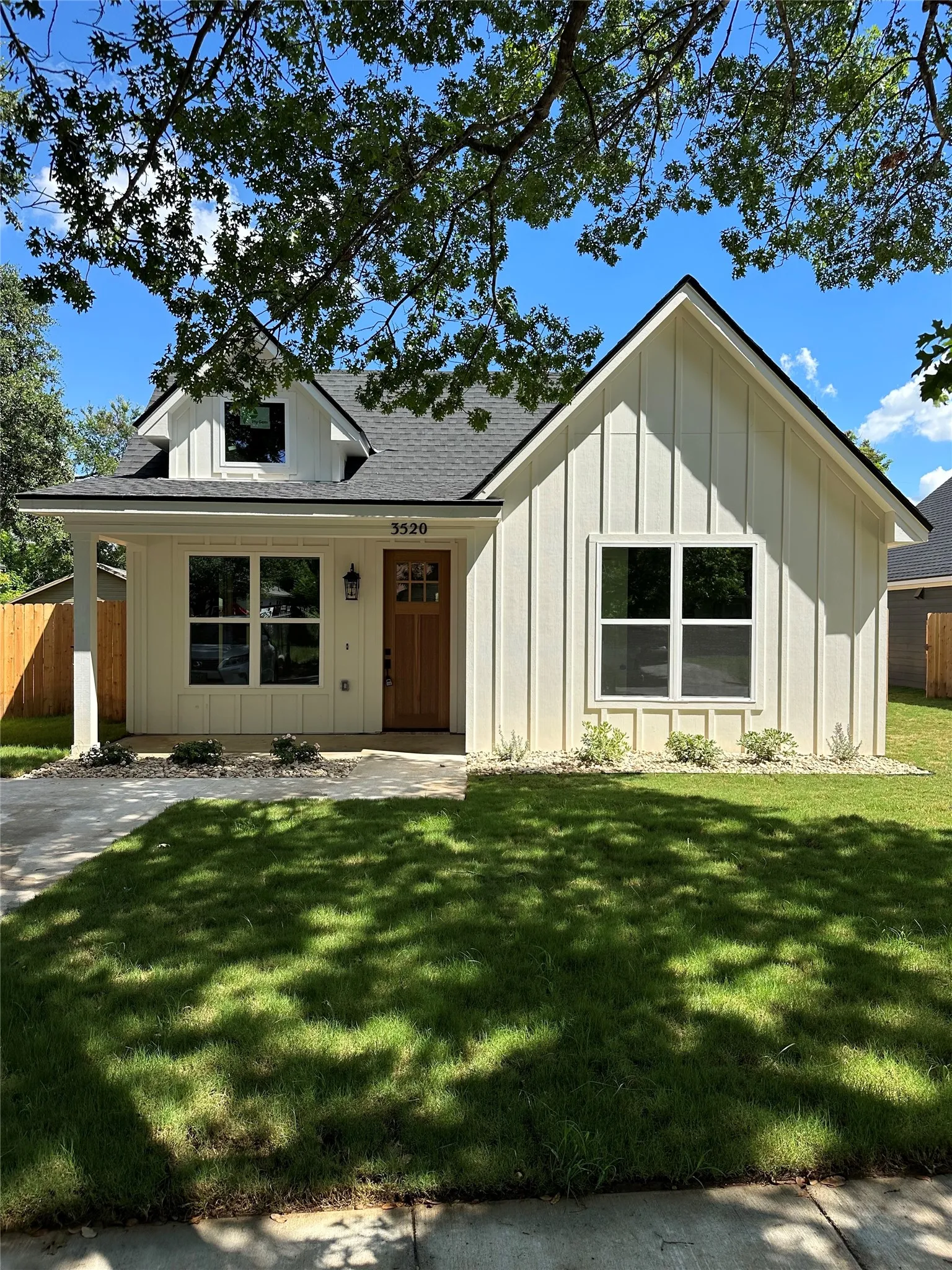 Single Family Residence For Rent in Mc Lennan County , 3520 Homan Avenue, Waco, Texas 76707, 3 Bedroom, 2 Bathroom, Garage spaces, 1,434 Sqft, built in 2023, mls#21406077, Real Estate Agent in Waco, Homes For Rent in Mc Lennan county, Homes For Rent in Waco, Realtor in Waco Texas, Real Estate Brokerage Independent Realty Texas, Luminita Cordes Realtor