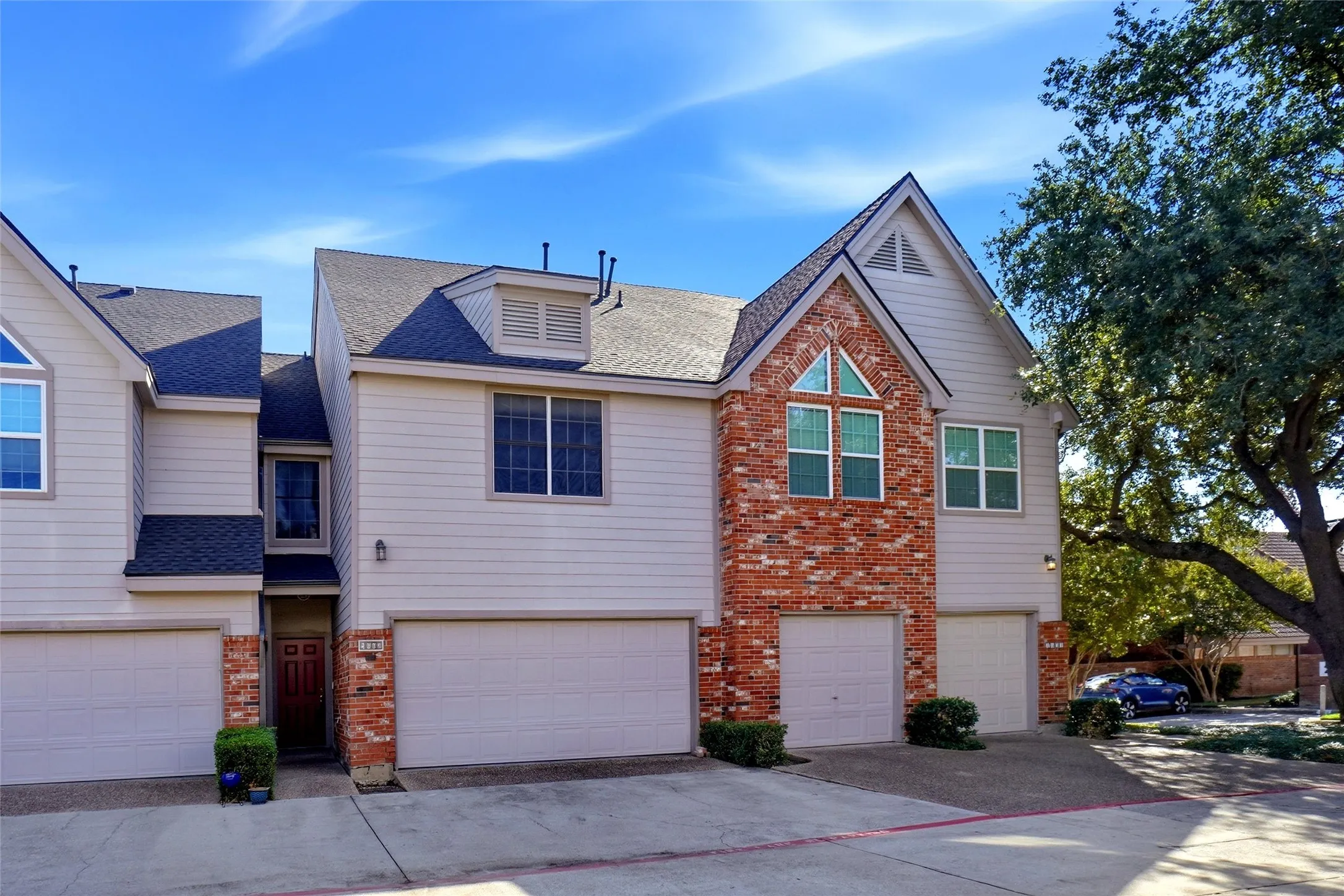 Condominium For Sale in Collin County , 18240 Midway Road 1602, Dallas, Texas 75287, 3 Bedroom, 3 Bathroom, 2 Garage spaces, 1,593 Sqft, built in 1996, mls#21405380, Real Estate Agent in Dallas, Homes For Sale in Collin county, Homes For Sale in Dallas, Realtor in Dallas Texas, Real Estate Brokerage Independent Realty Texas, Luminita Cordes Realtor