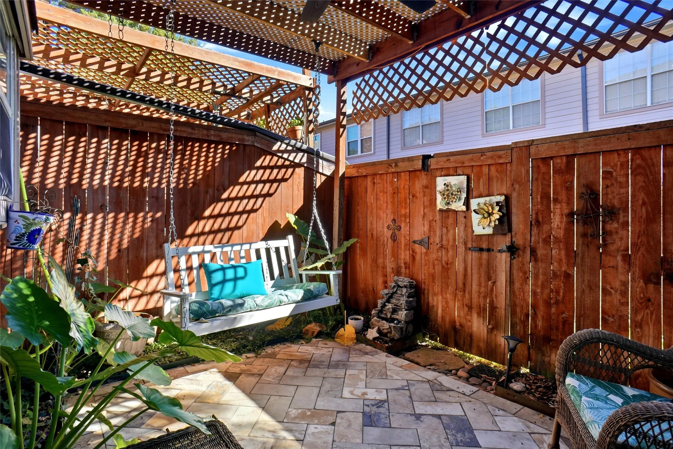 Condominium For Sale in Collin County , 18240 Midway Road 1602, Dallas, Texas 75287, 3 Bedroom, 3 Bathroom, 2 Garage spaces, 1,593 Sqft, built in 1996, mls#21405380, Real Estate Agent in Dallas, Homes For Sale in Collin county, Homes For Sale in Dallas, Realtor in Dallas Texas, Real Estate Brokerage Independent Realty Texas, Luminita Cordes Realtor