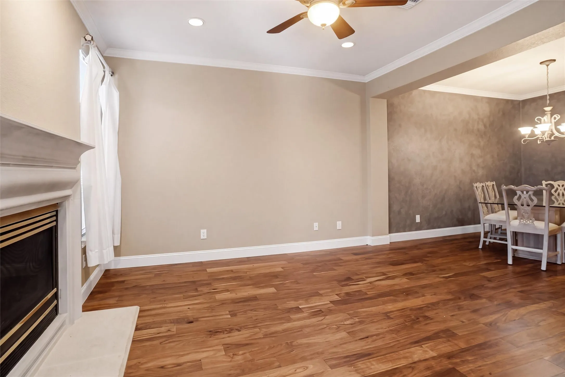 Condominium For Sale in Collin County , 18240 Midway Road 1602, Dallas, Texas 75287, 3 Bedroom, 3 Bathroom, 2 Garage spaces, 1,593 Sqft, built in 1996, mls#21405380, Real Estate Agent in Dallas, Homes For Sale in Collin county, Homes For Sale in Dallas, Realtor in Dallas Texas, Real Estate Brokerage Independent Realty Texas, Luminita Cordes Realtor