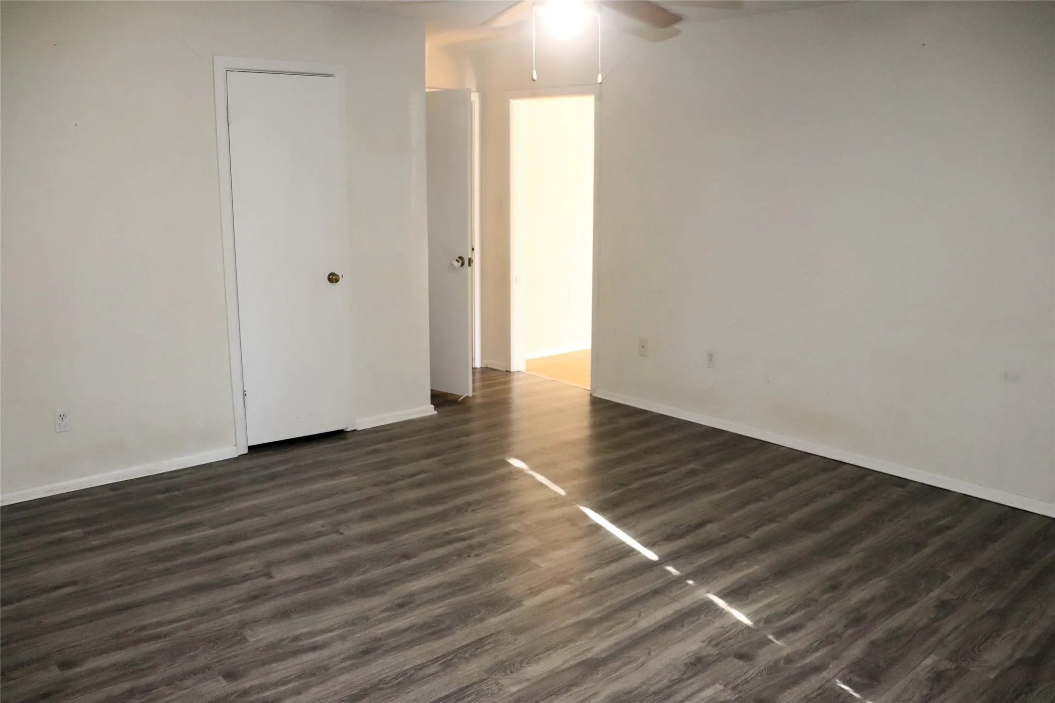 Single Family Residence For Sale in Hunt County , 2308 Gilmer Street, Caddo Mills, Texas 75135, 2 Bedroom, 1 Bathroom, Garage spaces, 1,088 Sqft, built in 1975, mls#21404592, Real Estate Agent in Caddo Mills, Homes For Sale in Hunt county, Homes For Sale in Caddo Mills, Realtor in Caddo Mills Texas, Real Estate Brokerage Independent Realty Texas, Luminita Cordes Realtor