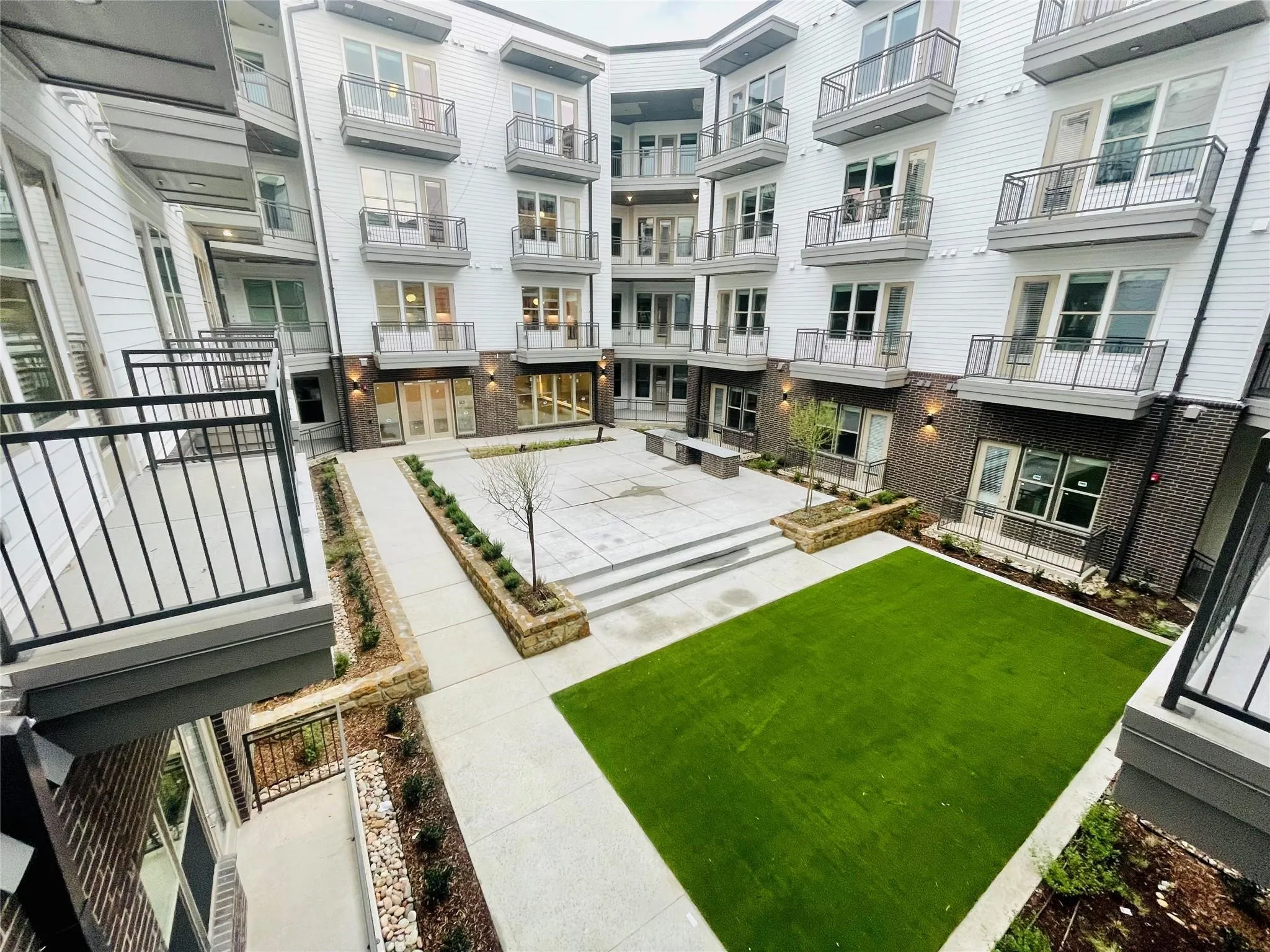 Apartment For Rent in Dallas County , 13701 Montfort Drive 1132, Dallas, Texas 75240, 1 Bedroom, 1 Bathroom, Garage spaces, 689 Sqft, built in 2023, mls#21406090, Real Estate Agent in Dallas, Homes For Rent in Dallas county, Homes For Rent in Dallas, Realtor in Dallas Texas, Real Estate Brokerage Independent Realty Texas, Luminita Cordes Realtor