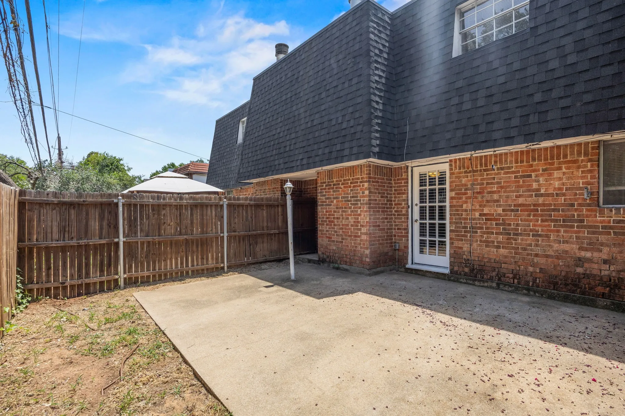 Duplex For Rent in Tarrant County , 2019 Fleur De Lis Court, Arlington, Texas 76012, 4 Bedroom, 2 Bathroom, 2 Garage spaces, 3,500 Sqft, built in 1971, mls#21406094, Real Estate Agent in Arlington, Homes For Rent in Tarrant county, Homes For Rent in Arlington, Realtor in Arlington Texas, Real Estate Brokerage Independent Realty Texas, Luminita Cordes Realtor