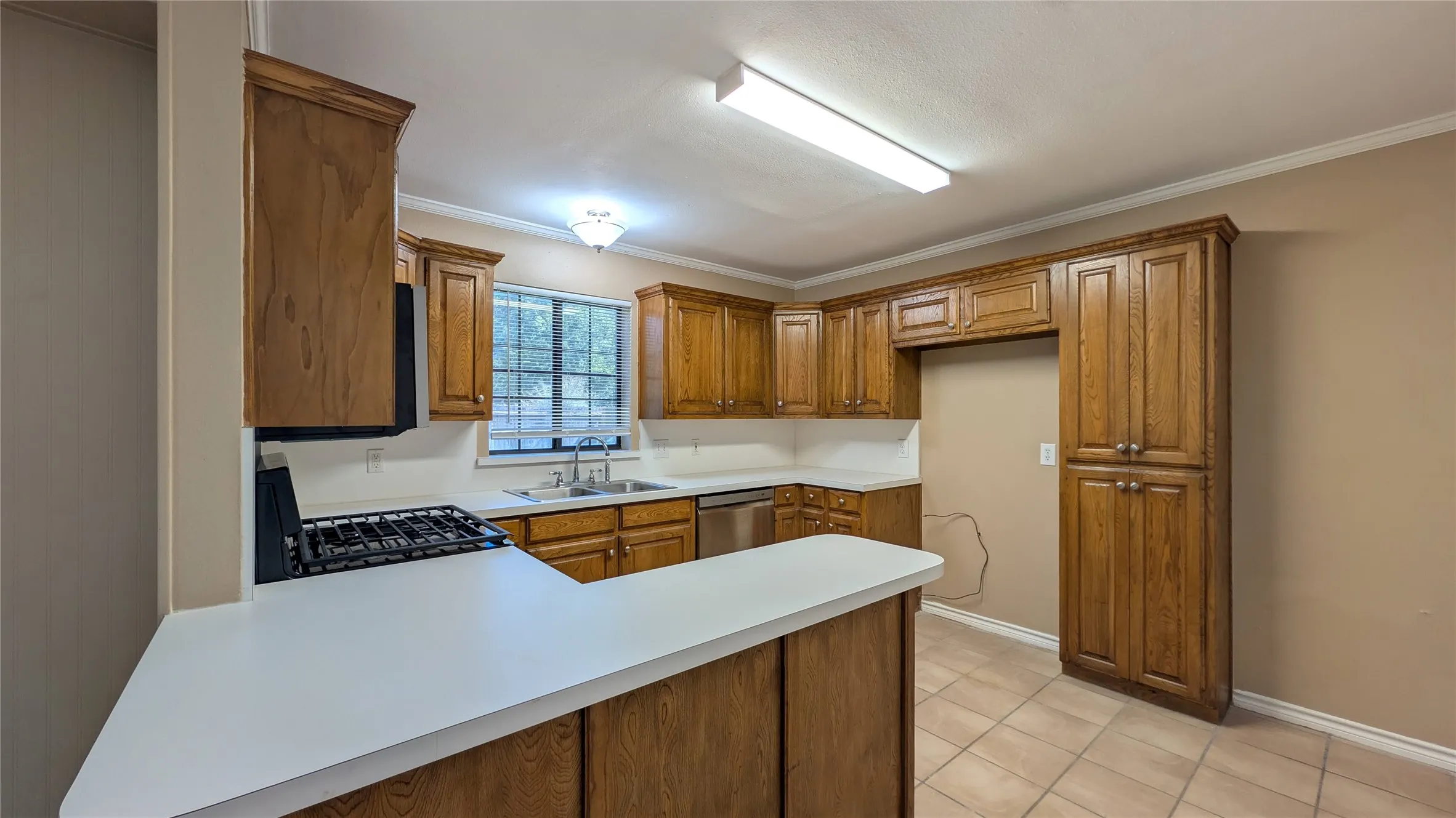 Single Family Residence For Rent in Denton County , 1007 Treys Court, Sanger, Texas 76266, 3 Bedroom, 2 Bathroom, 2 Garage spaces, 1,652 Sqft, built in 1996, mls#21406101, Real Estate Agent in Sanger, Homes For Rent in Denton county, Homes For Rent in Sanger, Realtor in Sanger Texas, Real Estate Brokerage Independent Realty Texas, Luminita Cordes Realtor