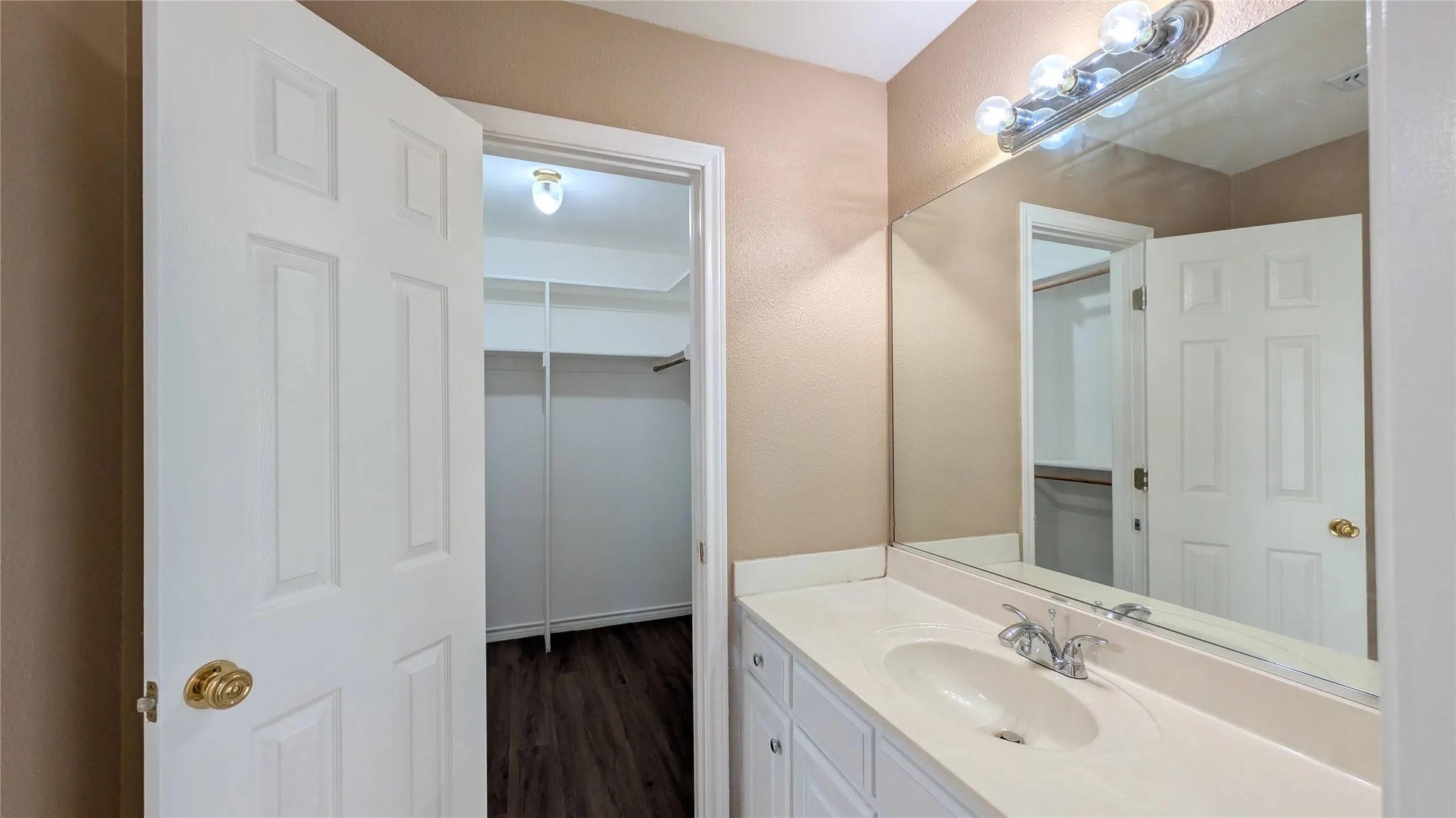 Single Family Residence For Rent in Denton County , 1007 Treys Court, Sanger, Texas 76266, 3 Bedroom, 2 Bathroom, 2 Garage spaces, 1,652 Sqft, built in 1996, mls#21406101, Real Estate Agent in Sanger, Homes For Rent in Denton county, Homes For Rent in Sanger, Realtor in Sanger Texas, Real Estate Brokerage Independent Realty Texas, Luminita Cordes Realtor