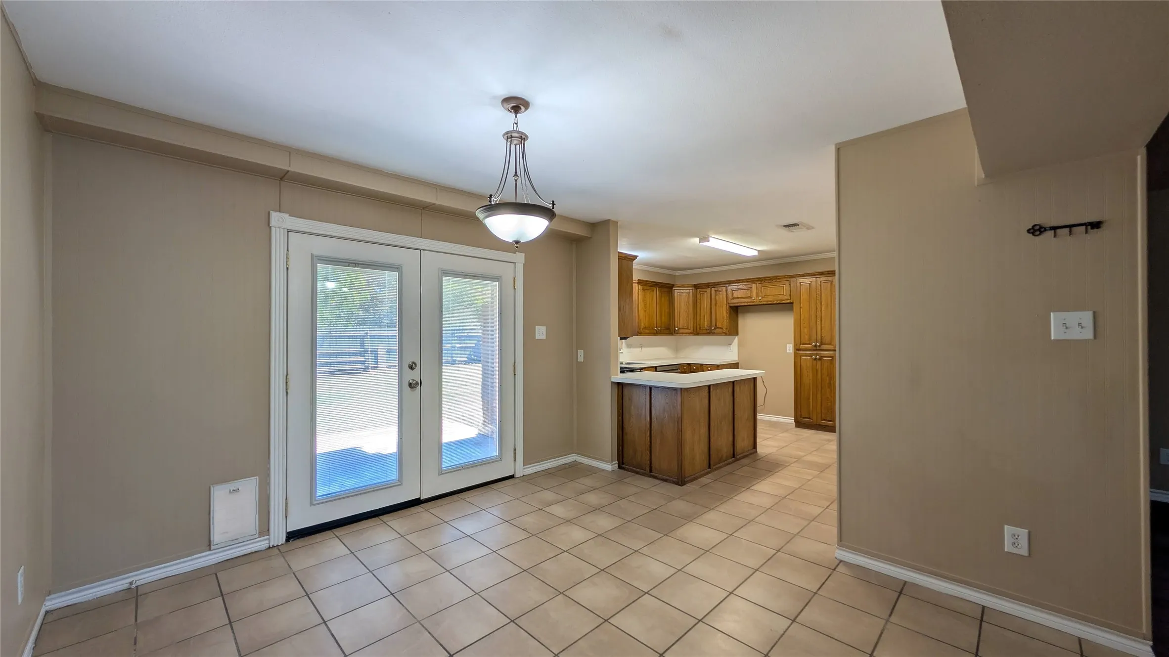 Single Family Residence For Rent in Denton County , 1007 Treys Court, Sanger, Texas 76266, 3 Bedroom, 2 Bathroom, 2 Garage spaces, 1,652 Sqft, built in 1996, mls#21406101, Real Estate Agent in Sanger, Homes For Rent in Denton county, Homes For Rent in Sanger, Realtor in Sanger Texas, Real Estate Brokerage Independent Realty Texas, Luminita Cordes Realtor