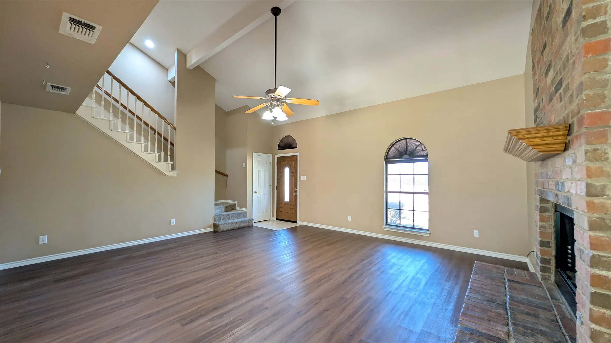 Single Family Residence For Rent in Denton County , 1007 Treys Court, Sanger, Texas 76266, 3 Bedroom, 2 Bathroom, 2 Garage spaces, 1,652 Sqft, built in 1996, mls#21406101, Real Estate Agent in Sanger, Homes For Rent in Denton county, Homes For Rent in Sanger, Realtor in Sanger Texas, Real Estate Brokerage Independent Realty Texas, Luminita Cordes Realtor