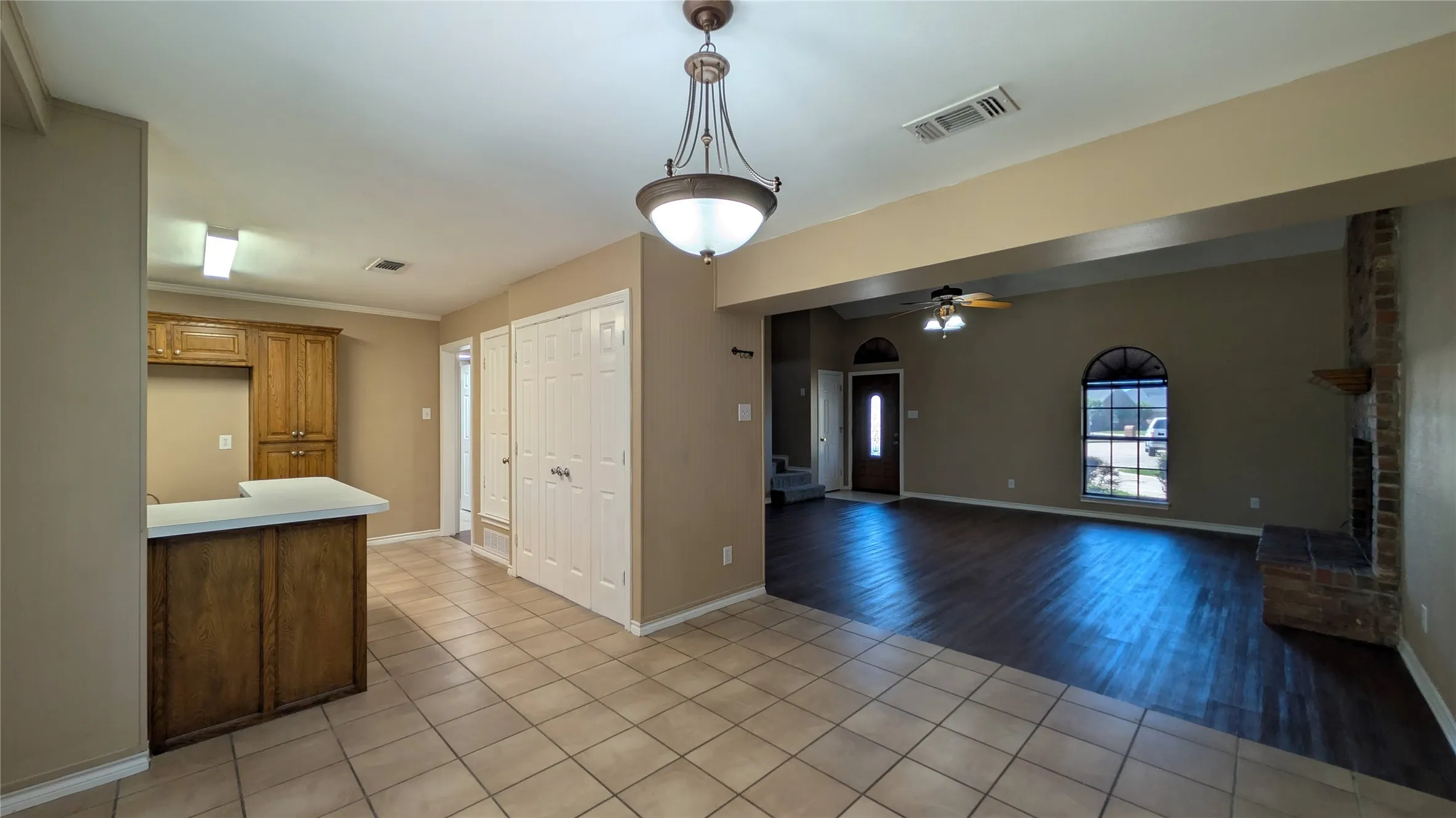 Single Family Residence For Rent in Denton County , 1007 Treys Court, Sanger, Texas 76266, 3 Bedroom, 2 Bathroom, 2 Garage spaces, 1,652 Sqft, built in 1996, mls#21406101, Real Estate Agent in Sanger, Homes For Rent in Denton county, Homes For Rent in Sanger, Realtor in Sanger Texas, Real Estate Brokerage Independent Realty Texas, Luminita Cordes Realtor