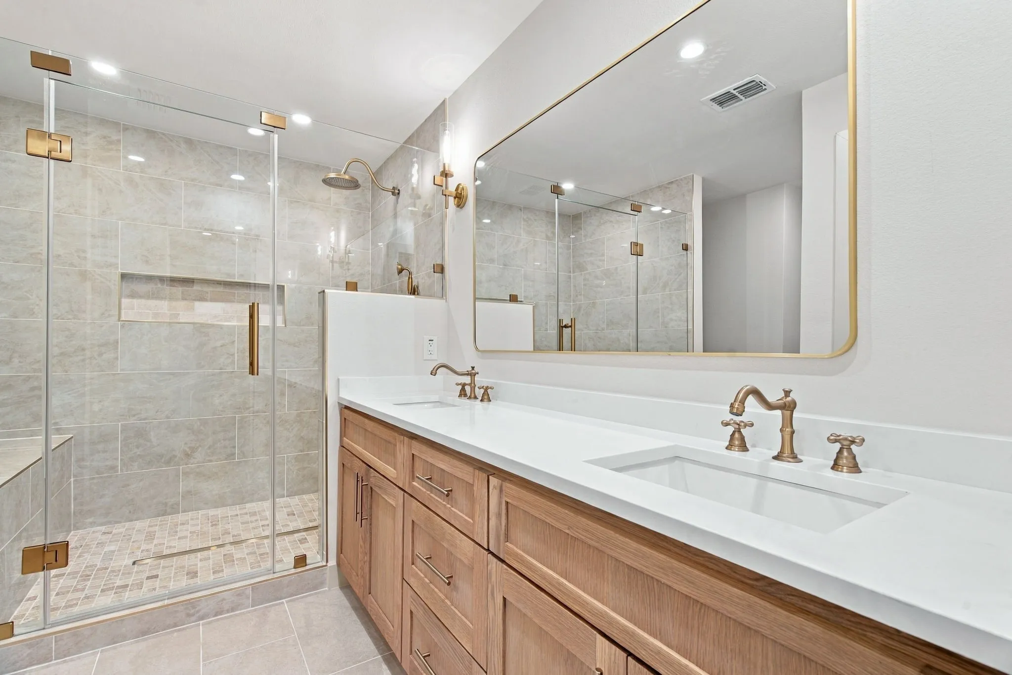 Single Family Residence For Sale in Tarrant County , 316 Oak Valley Drive, Colleyville, Texas 76034, 4 Bedroom, 2 Bathroom, 2 Garage spaces, 1,864 Sqft, built in 1977, mls#21406069, Real Estate Agent in Colleyville, Homes For Sale in Tarrant county, Homes For Sale in Colleyville, Realtor in Colleyville Texas, Real Estate Brokerage Independent Realty Texas, Luminita Cordes Realtor