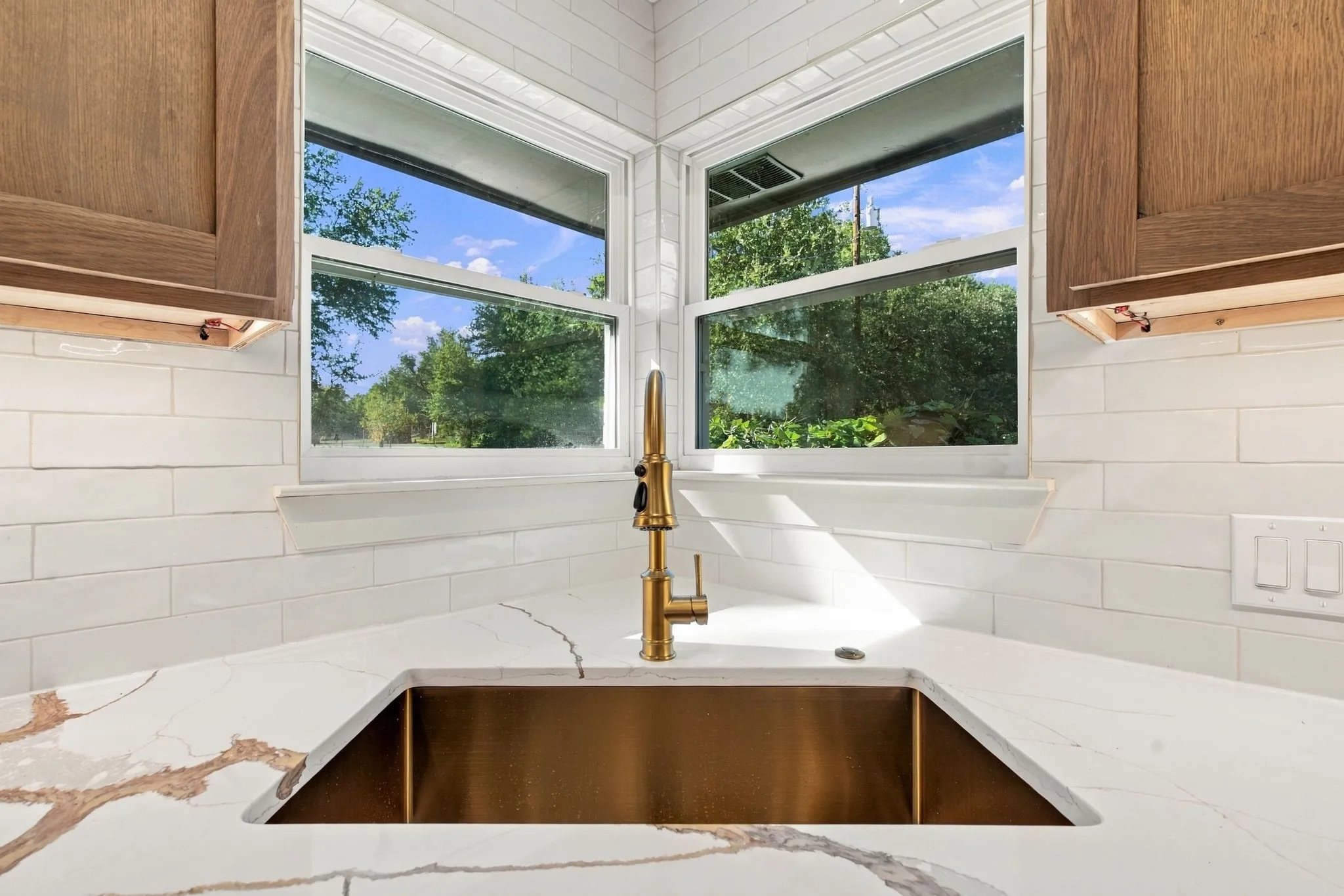 Single Family Residence For Sale in Tarrant County , 316 Oak Valley Drive, Colleyville, Texas 76034, 4 Bedroom, 2 Bathroom, 2 Garage spaces, 1,864 Sqft, built in 1977, mls#21406069, Real Estate Agent in Colleyville, Homes For Sale in Tarrant county, Homes For Sale in Colleyville, Realtor in Colleyville Texas, Real Estate Brokerage Independent Realty Texas, Luminita Cordes Realtor