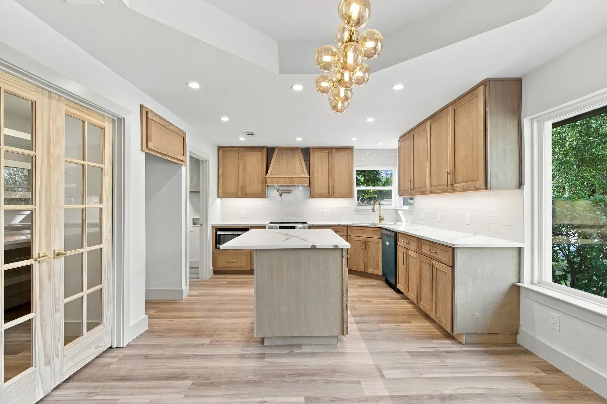 Single Family Residence For Sale in Tarrant County , 316 Oak Valley Drive, Colleyville, Texas 76034, 4 Bedroom, 2 Bathroom, 2 Garage spaces, 1,864 Sqft, built in 1977, mls#21406069, Real Estate Agent in Colleyville, Homes For Sale in Tarrant county, Homes For Sale in Colleyville, Realtor in Colleyville Texas, Real Estate Brokerage Independent Realty Texas, Luminita Cordes Realtor
