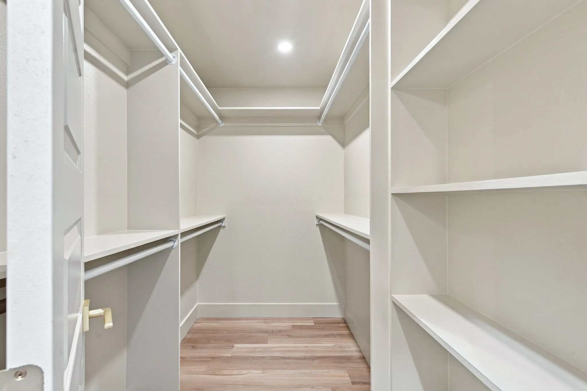 Single Family Residence For Sale in Tarrant County , 316 Oak Valley Drive, Colleyville, Texas 76034, 4 Bedroom, 2 Bathroom, 2 Garage spaces, 1,864 Sqft, built in 1977, mls#21406069, Real Estate Agent in Colleyville, Homes For Sale in Tarrant county, Homes For Sale in Colleyville, Realtor in Colleyville Texas, Real Estate Brokerage Independent Realty Texas, Luminita Cordes Realtor