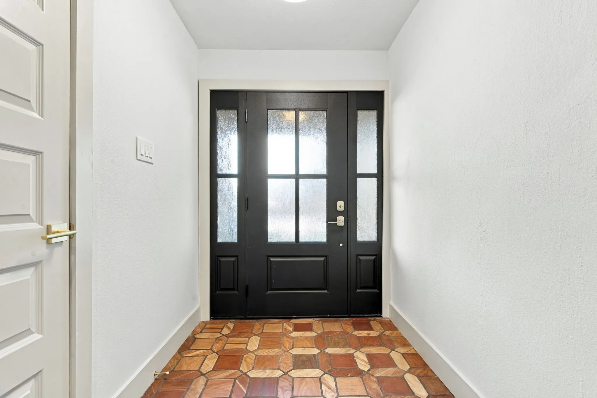 Single Family Residence For Sale in Tarrant County , 316 Oak Valley Drive, Colleyville, Texas 76034, 4 Bedroom, 2 Bathroom, 2 Garage spaces, 1,864 Sqft, built in 1977, mls#21406069, Real Estate Agent in Colleyville, Homes For Sale in Tarrant county, Homes For Sale in Colleyville, Realtor in Colleyville Texas, Real Estate Brokerage Independent Realty Texas, Luminita Cordes Realtor