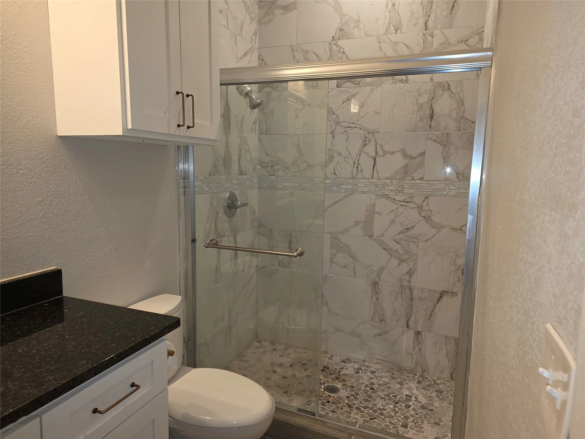 Single Family Residence For Rent in Ellis County , 901 S Hall Street, Ennis, Texas 75119, 3 Bedroom, 2 Bathroom, Garage spaces, 1,306 Sqft, built in 1945, mls#21406107, Real Estate Agent in Ennis, Homes For Rent in Ellis county, Homes For Rent in Ennis, Realtor in Ennis Texas, Real Estate Brokerage Independent Realty Texas, Luminita Cordes Realtor