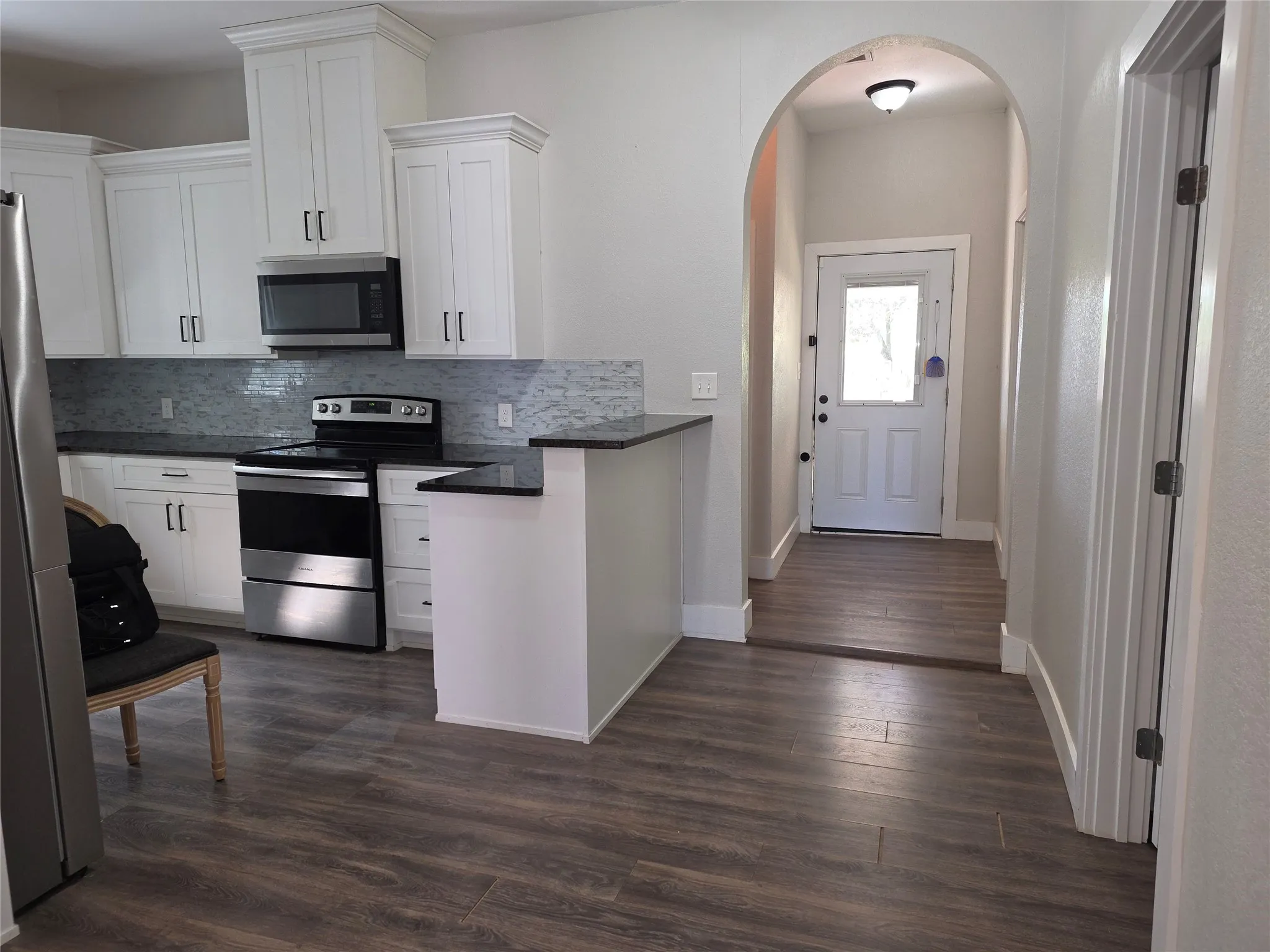 Single Family Residence For Rent in Ellis County , 901 S Hall Street, Ennis, Texas 75119, 3 Bedroom, 2 Bathroom, Garage spaces, 1,306 Sqft, built in 1945, mls#21406107, Real Estate Agent in Ennis, Homes For Rent in Ellis county, Homes For Rent in Ennis, Realtor in Ennis Texas, Real Estate Brokerage Independent Realty Texas, Luminita Cordes Realtor